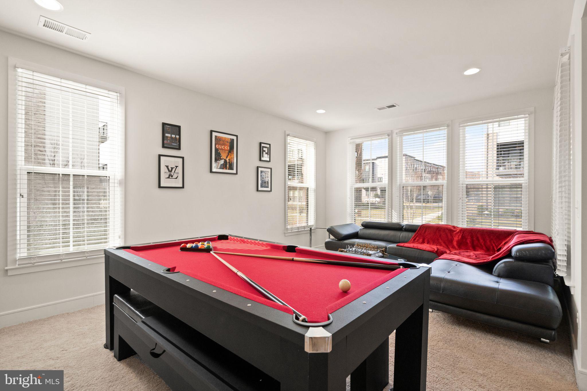 GARDEN DISTRICT AT BRAMBLETON TOWN CENTER - Residential