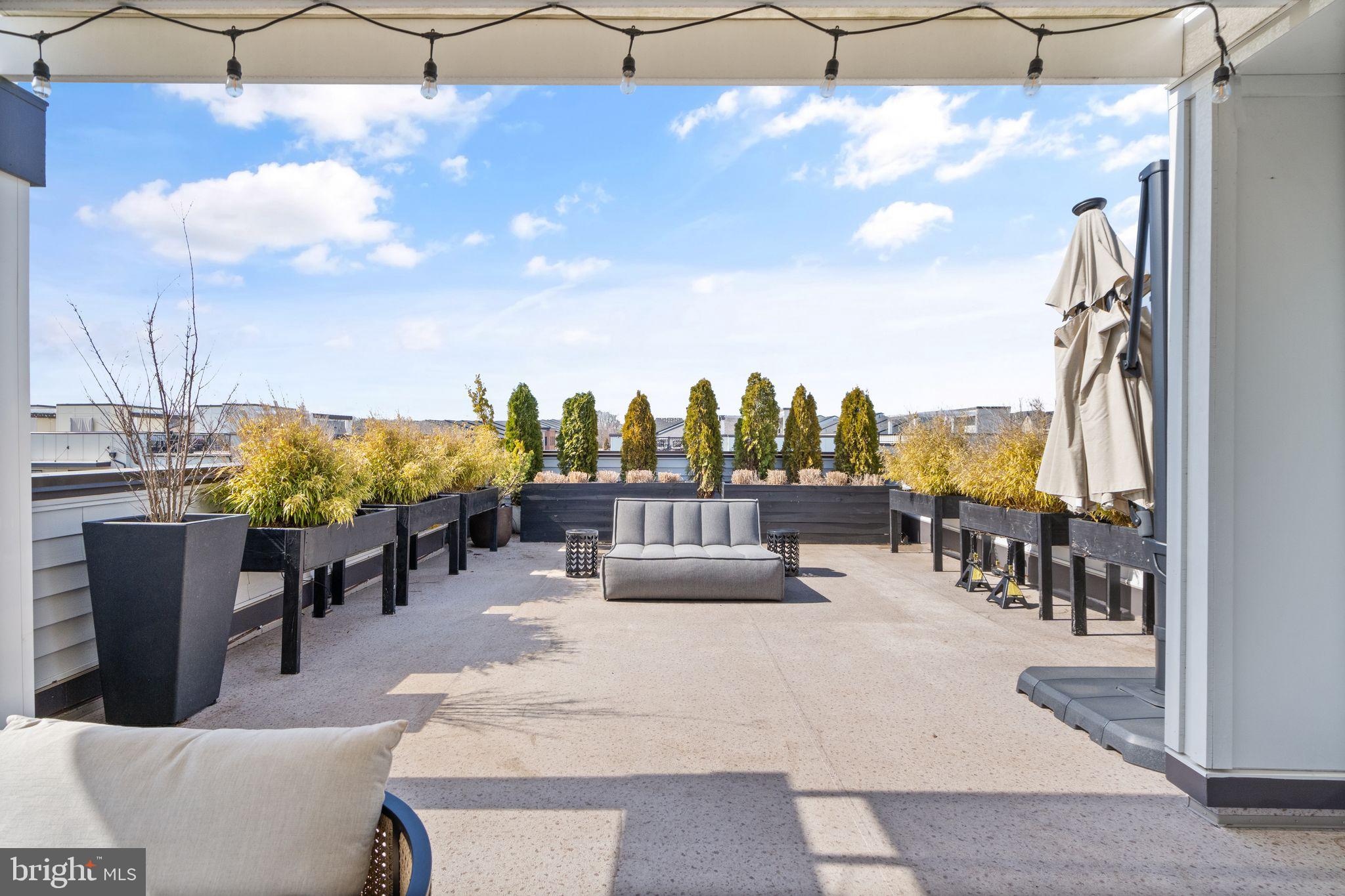 GARDEN DISTRICT AT BRAMBLETON TOWN CENTER - Residential