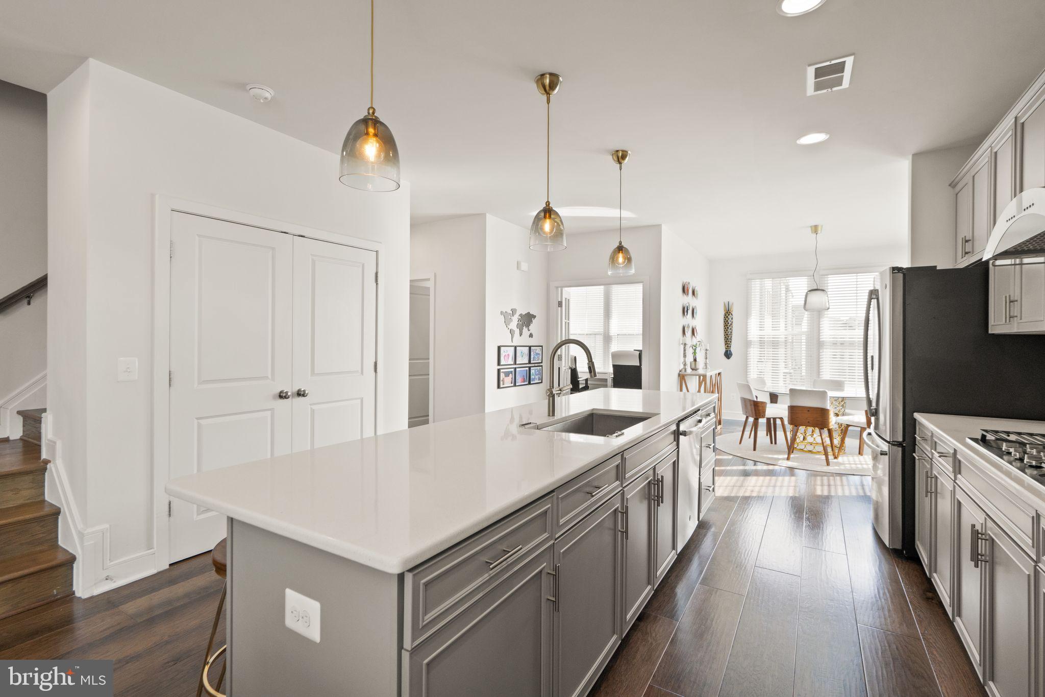 GARDEN DISTRICT AT BRAMBLETON TOWN CENTER - Residential