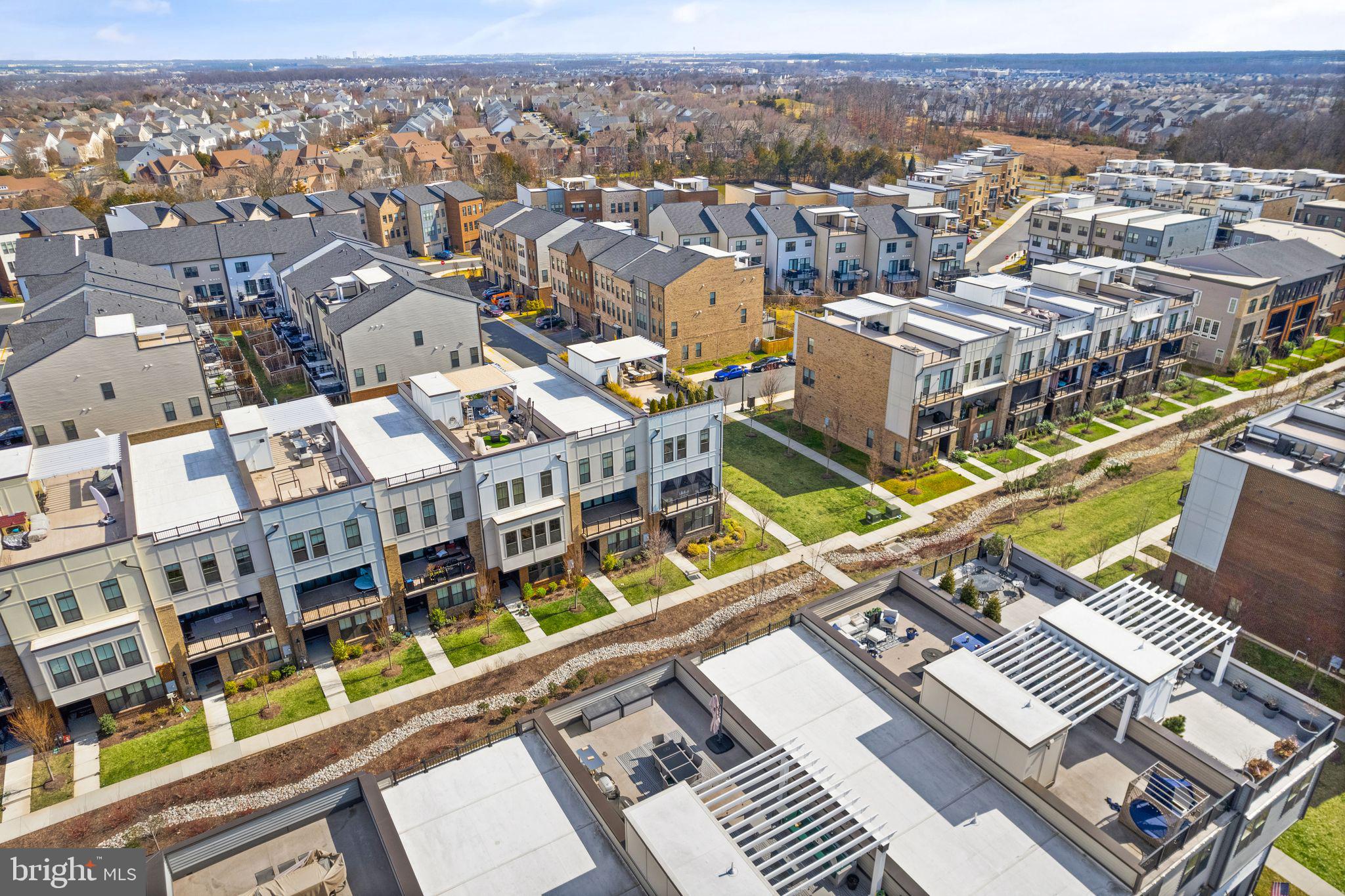 GARDEN DISTRICT AT BRAMBLETON TOWN CENTER - Residential