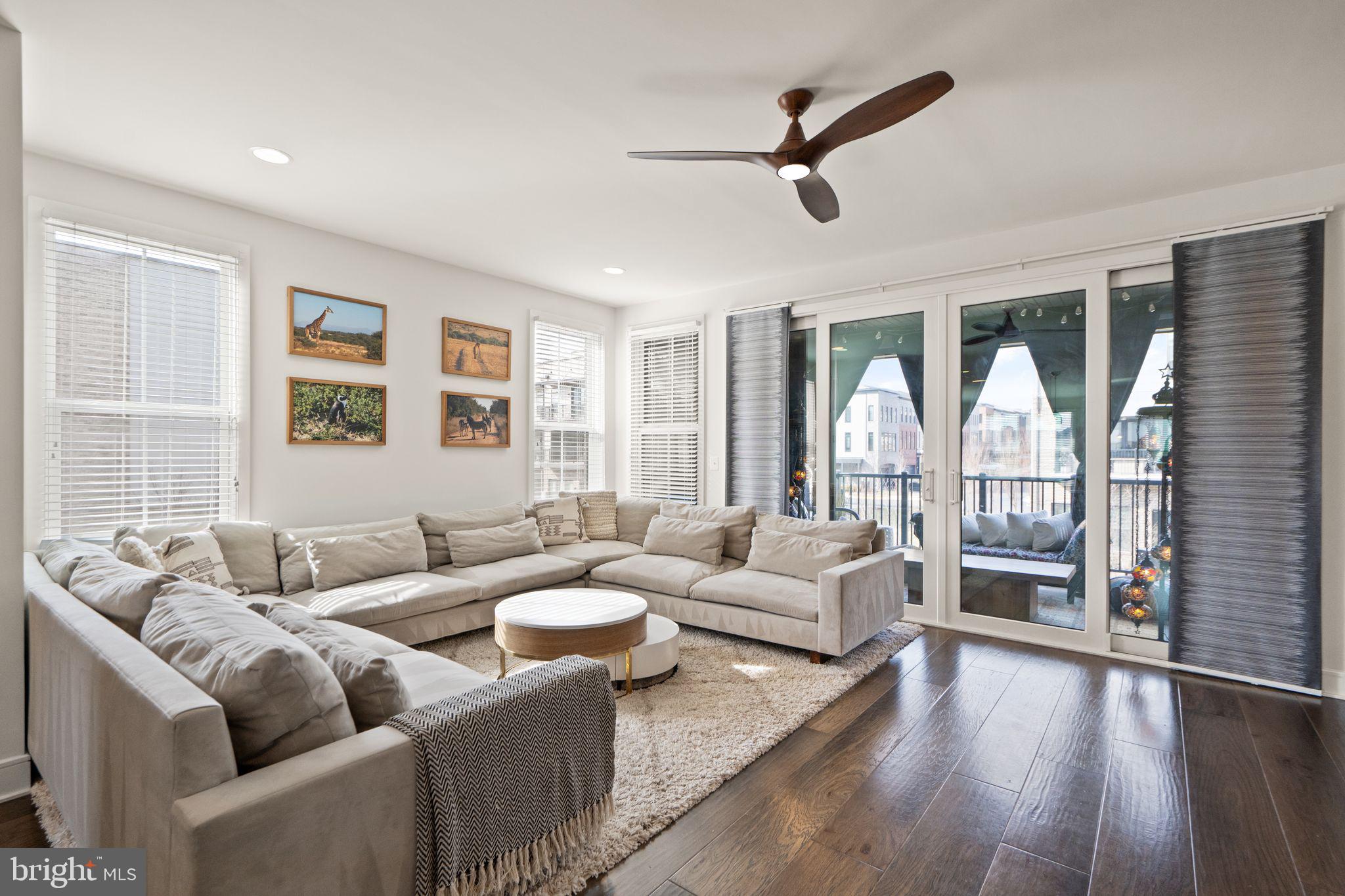 GARDEN DISTRICT AT BRAMBLETON TOWN CENTER - Residential