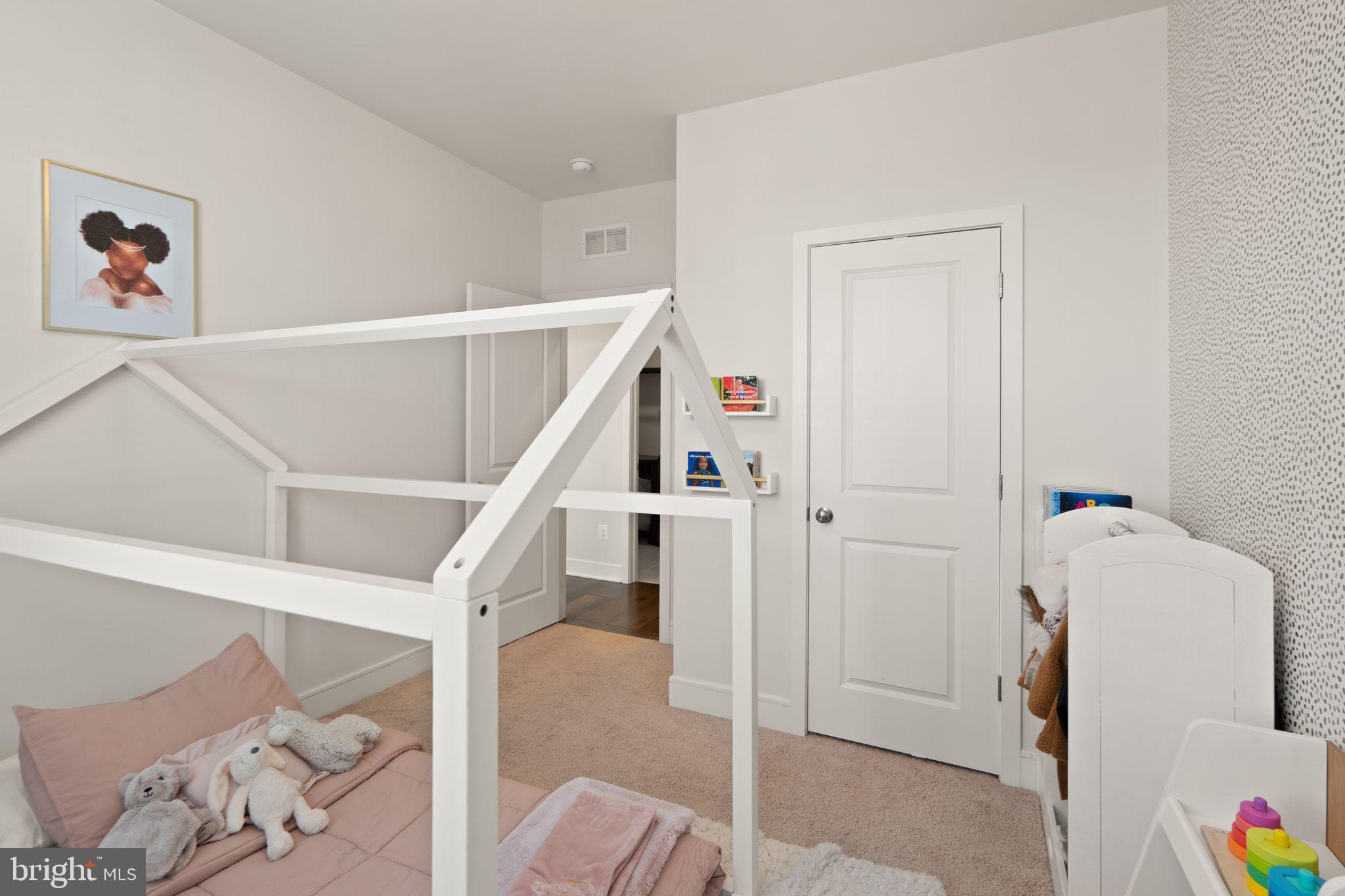 GARDEN DISTRICT AT BRAMBLETON TOWN CENTER - Residential