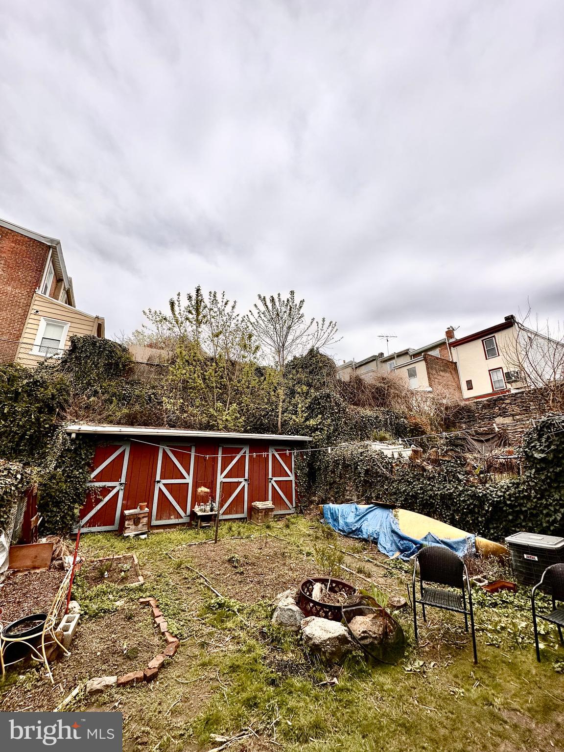 EAST FALLS - Residential Lease