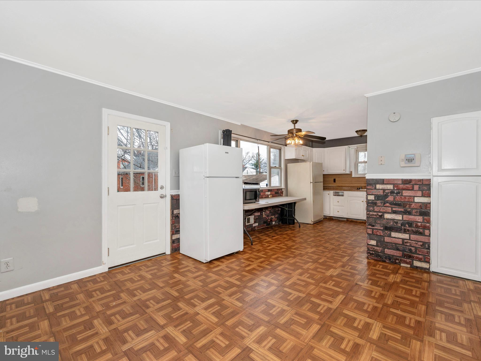 BERWYN PARK - Residential