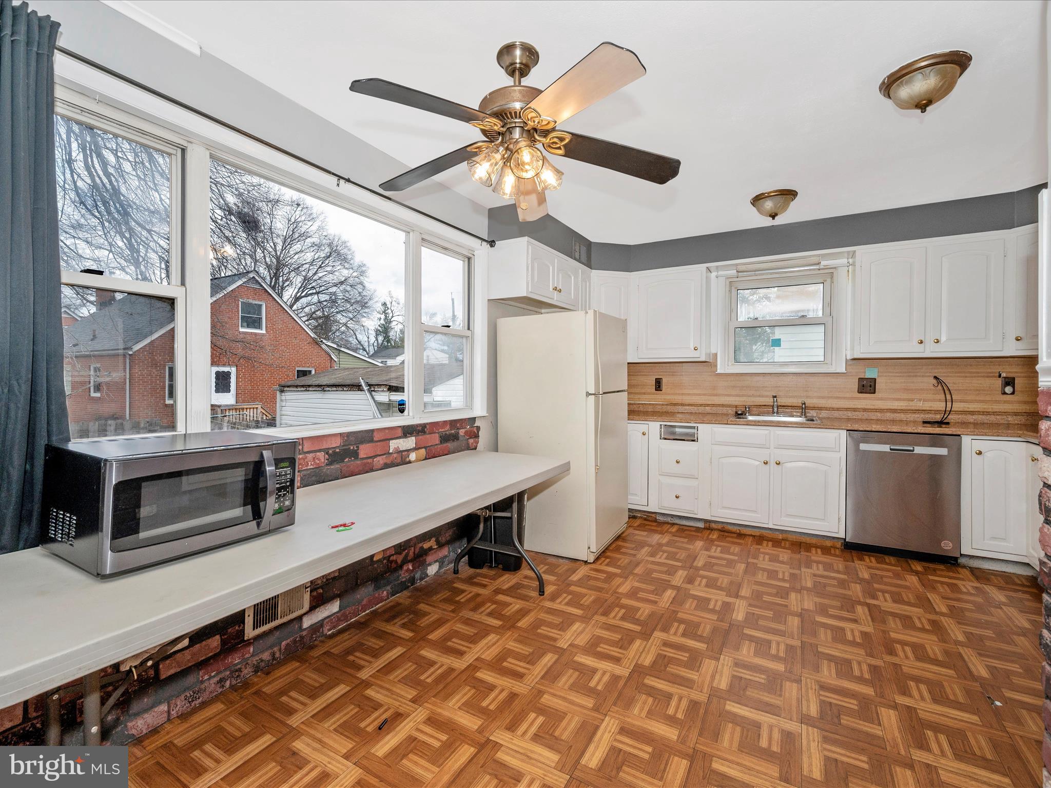 BERWYN PARK - Residential