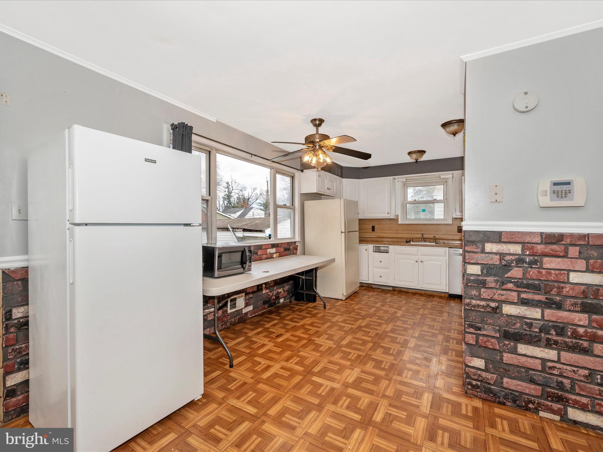 BERWYN PARK - Residential