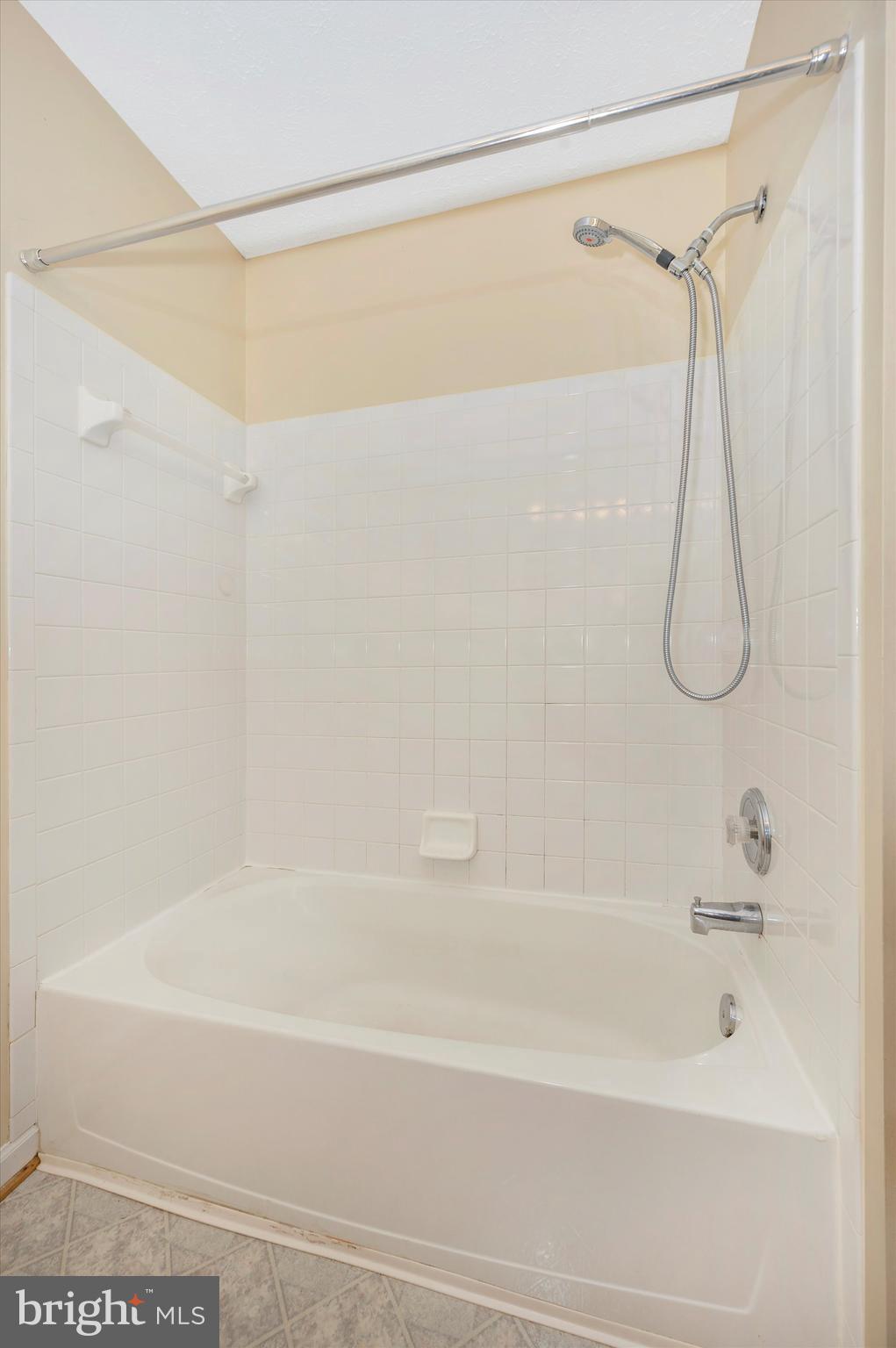 BALLENGER CROSSING - Residential Lease