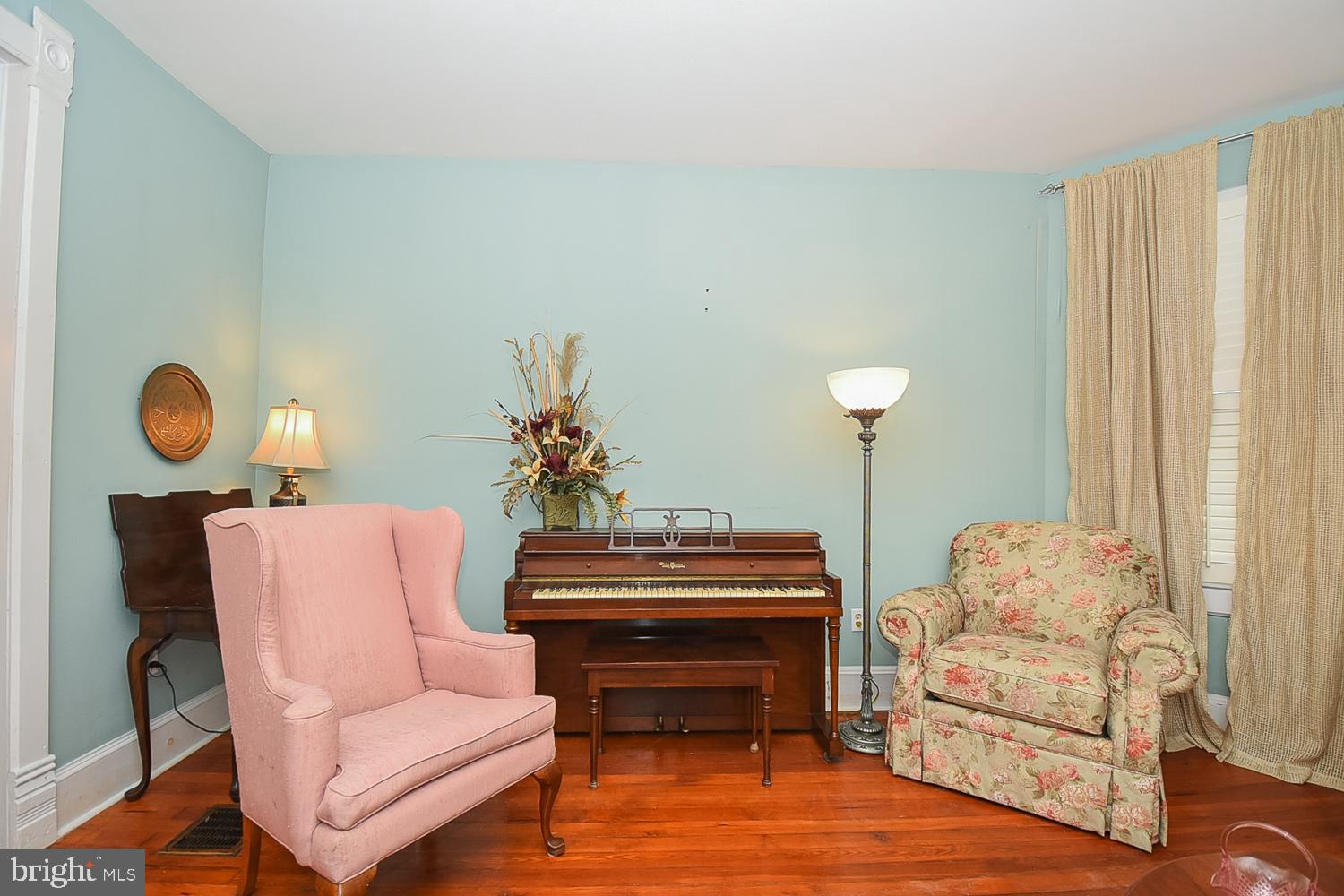 WEST END - Residential