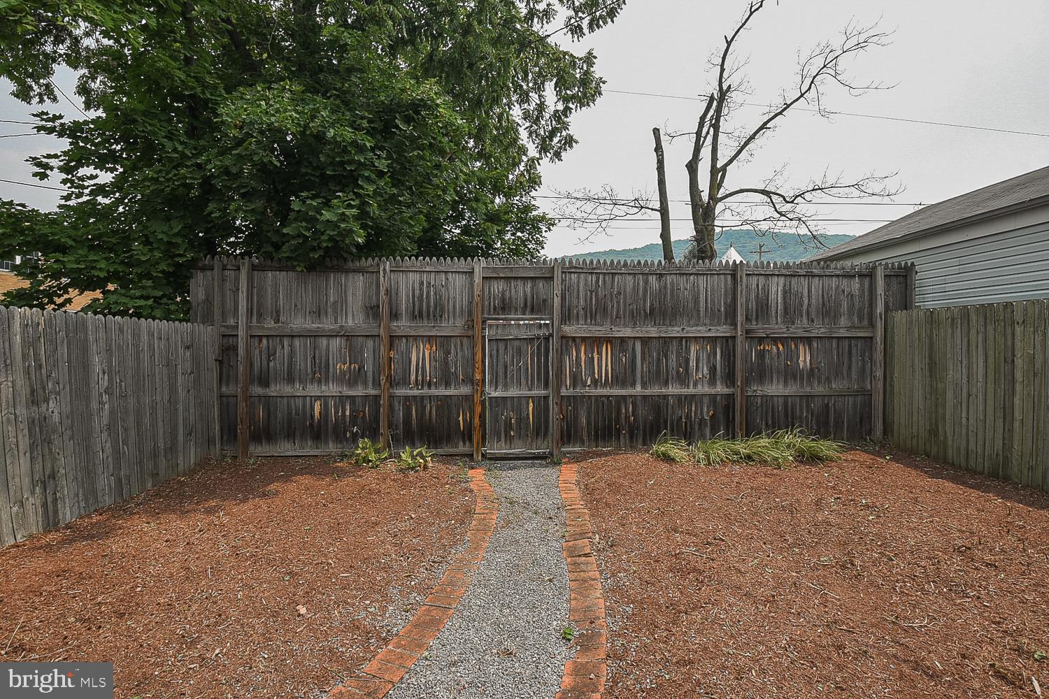 WEST END - Residential