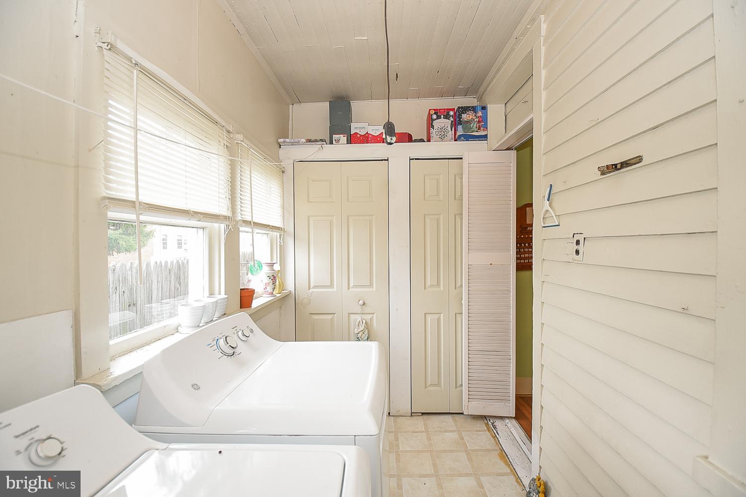 WEST END - Residential