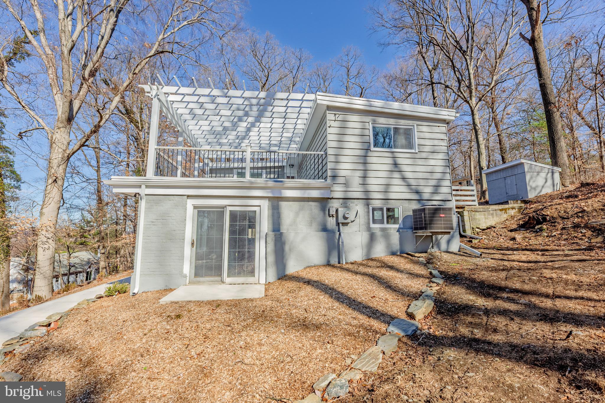 422 SPACKMAN LANE