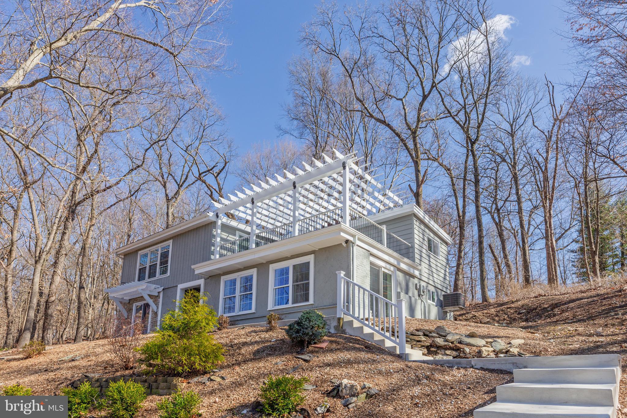 422 SPACKMAN LANE