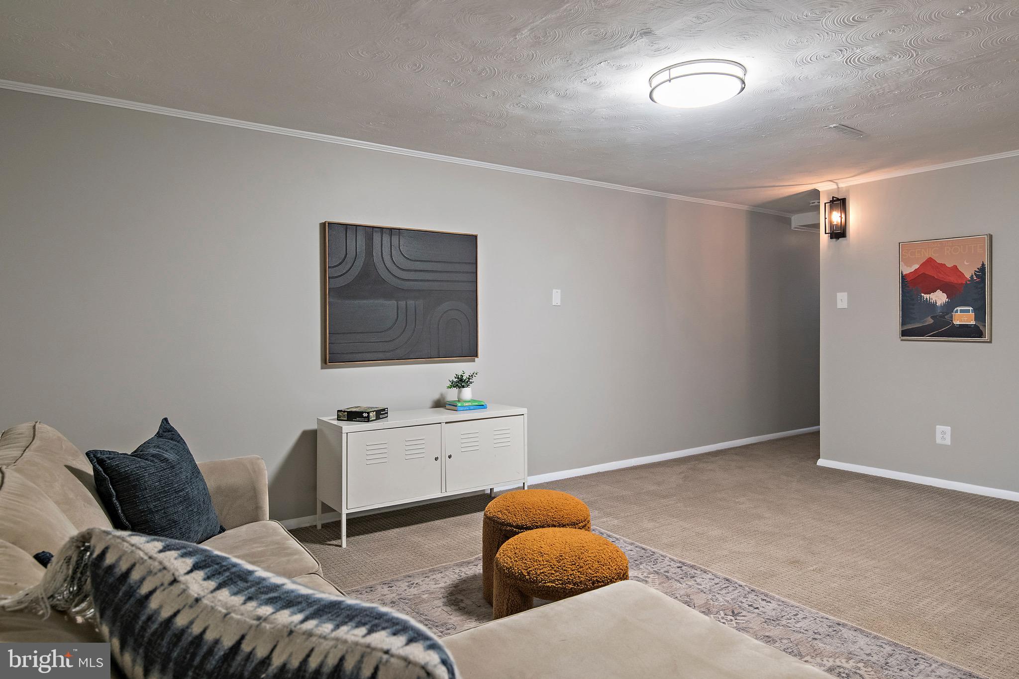 KENSINGTON - Residential