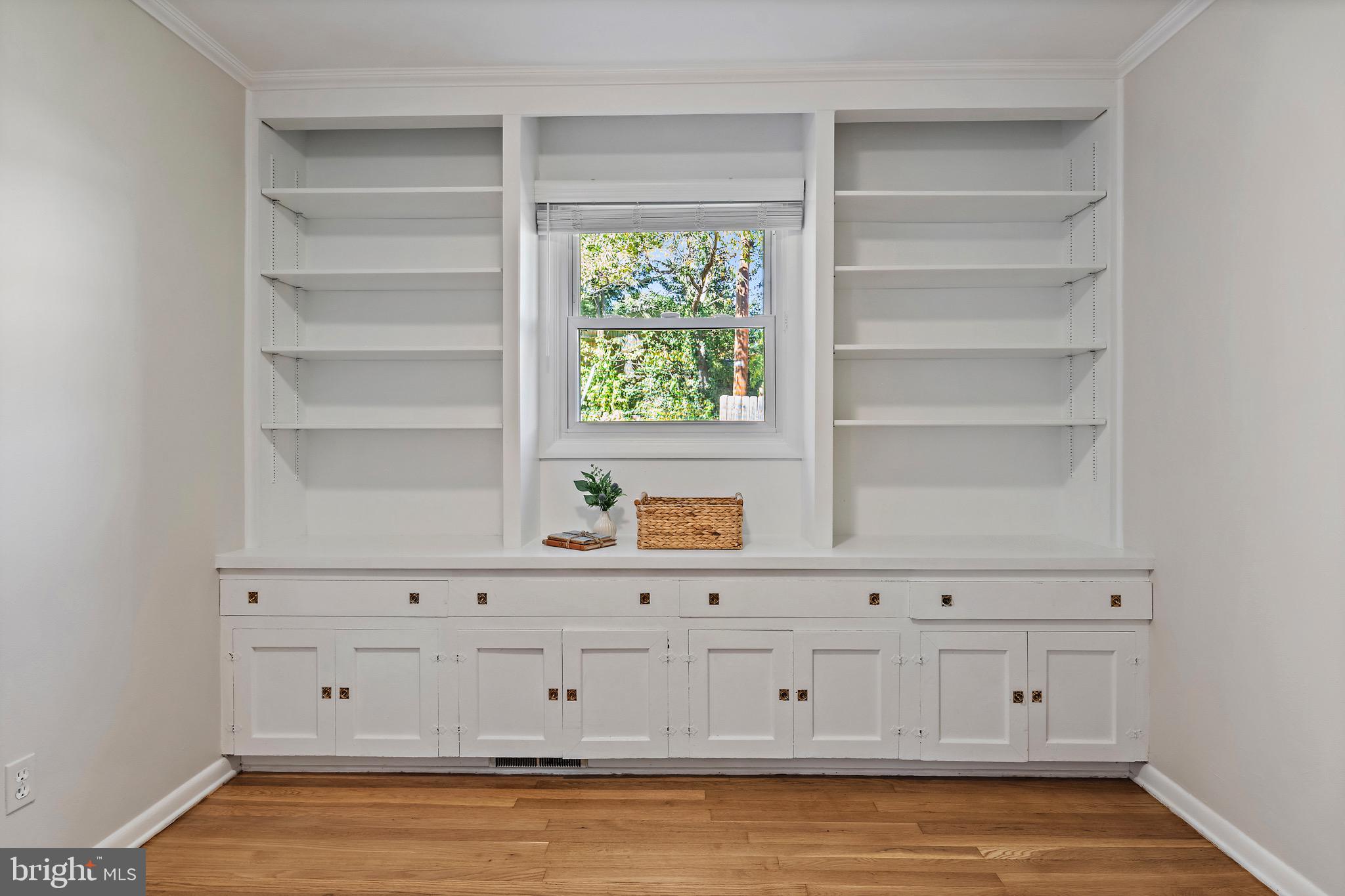 KENSINGTON - Residential