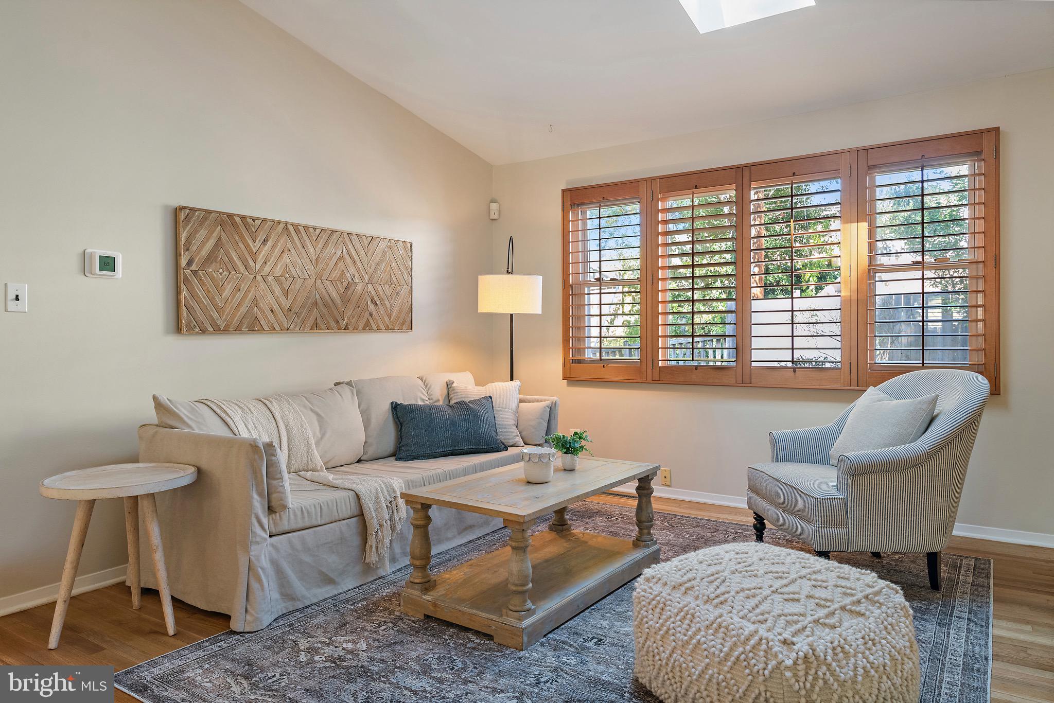 KENSINGTON - Residential