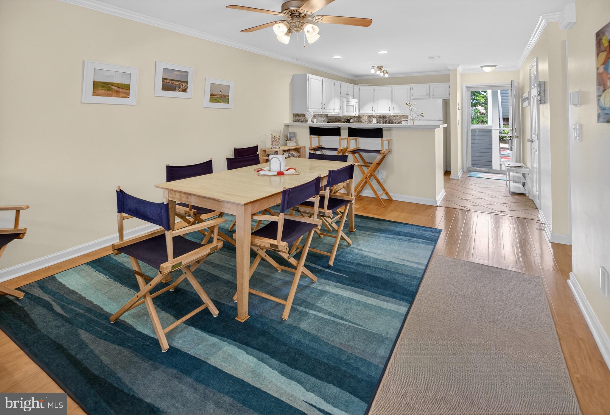 SANIBEL VILLAGE - Residential