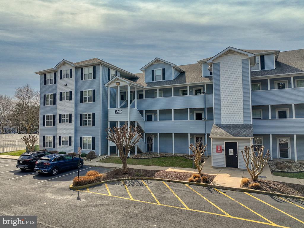 SANIBEL VILLAGE - Residential