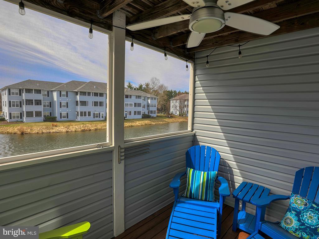 SANIBEL VILLAGE - Residential