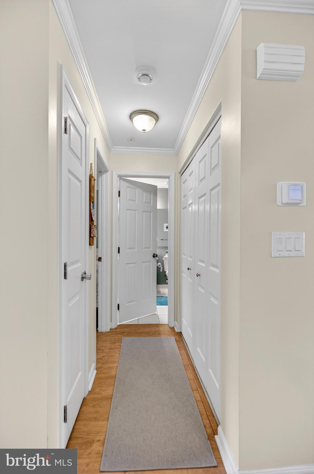 SANIBEL VILLAGE - Residential