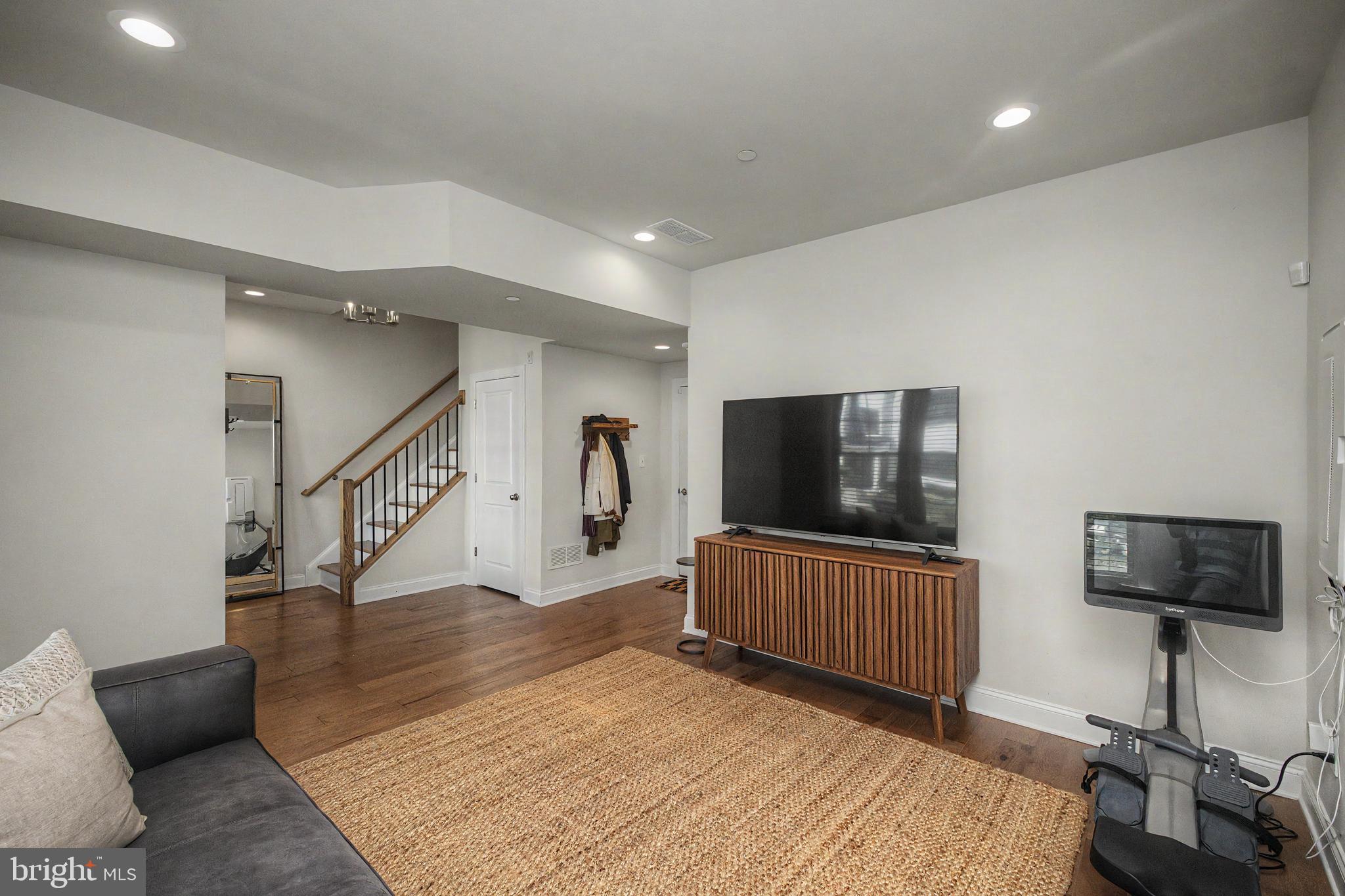 300 SQUIRE DRIVE