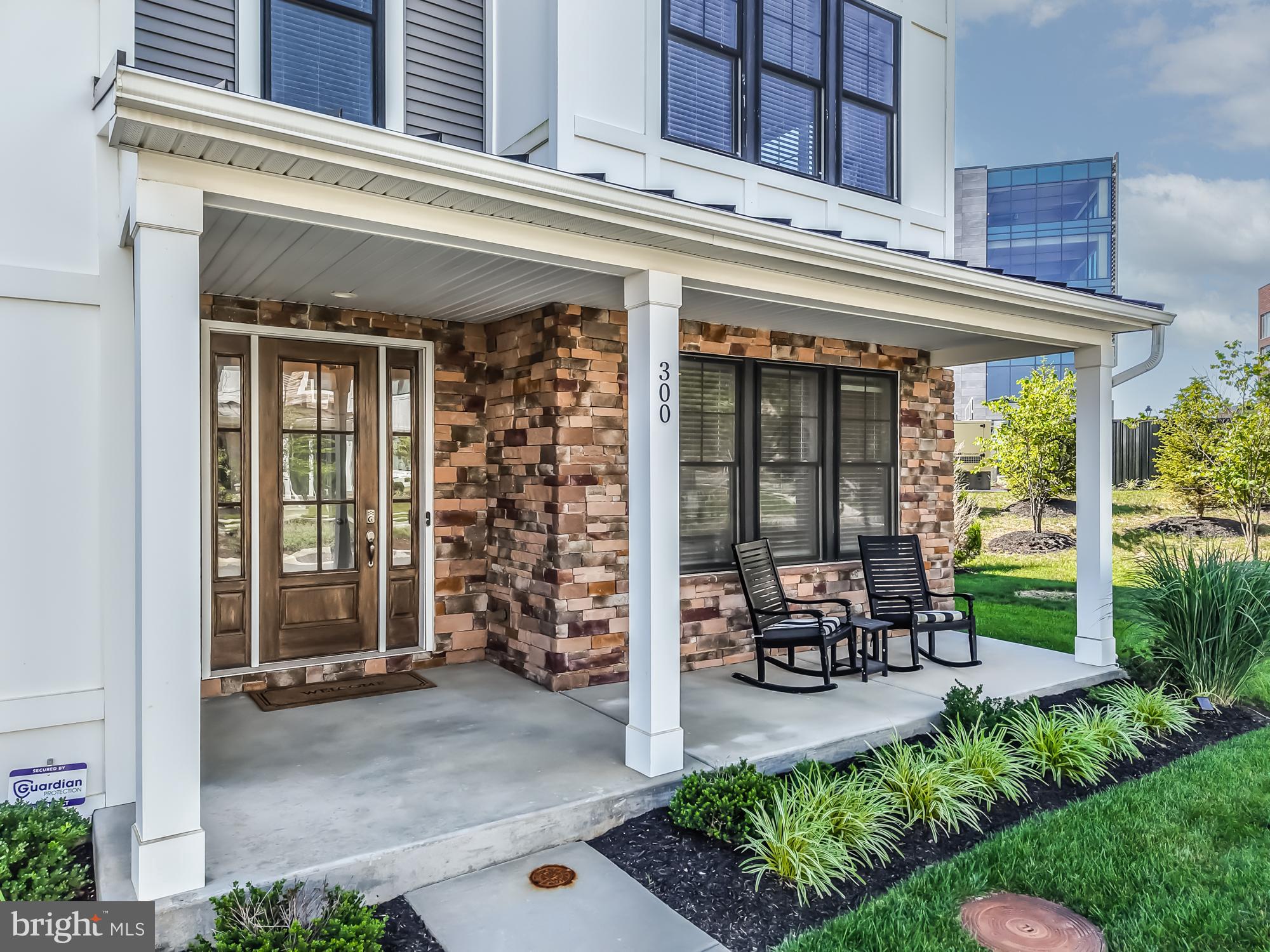 300 SQUIRE DRIVE