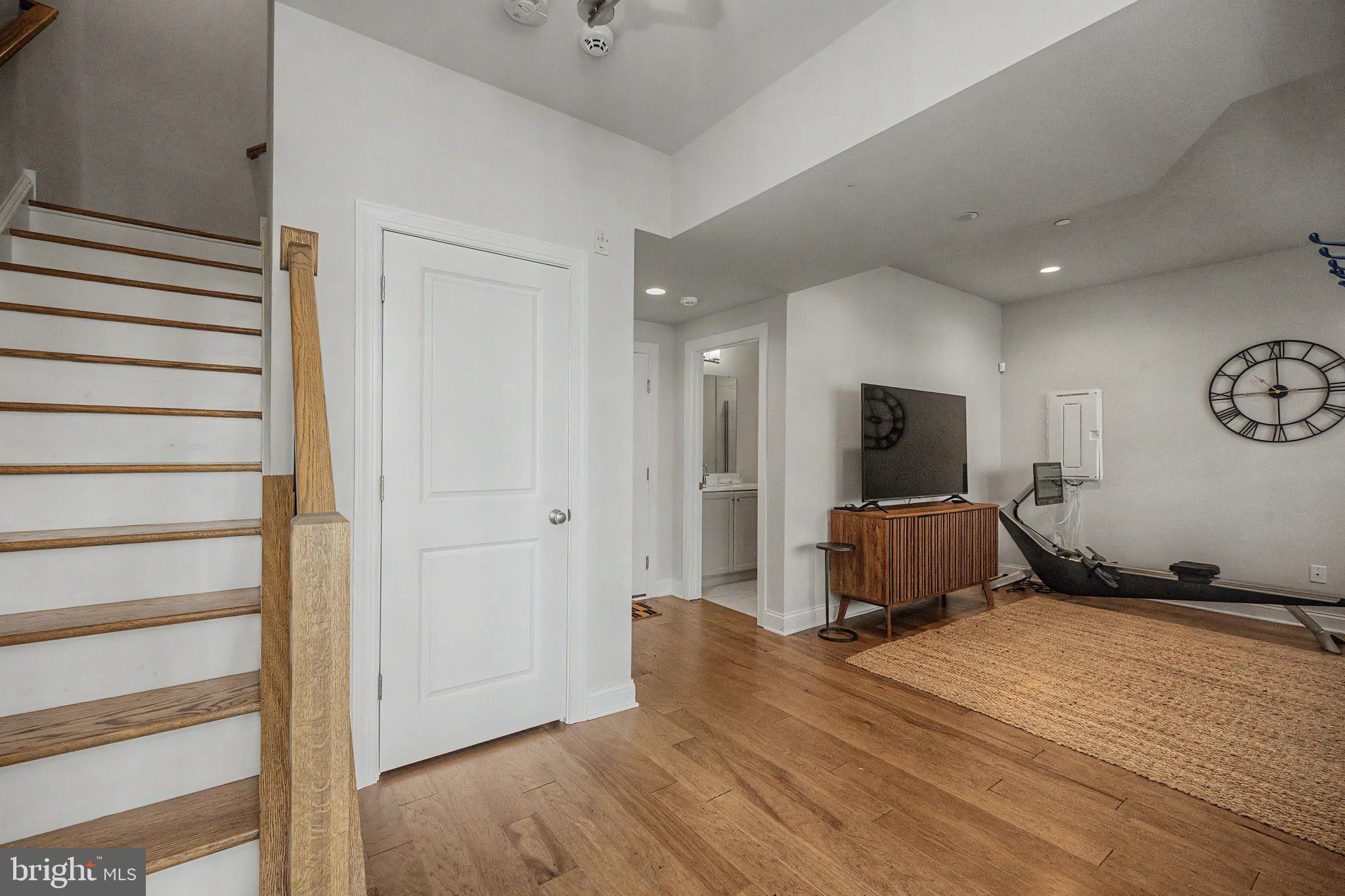 300 SQUIRE DRIVE