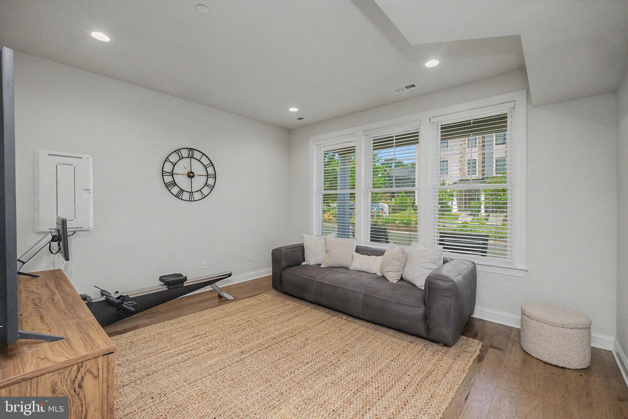300 SQUIRE DRIVE