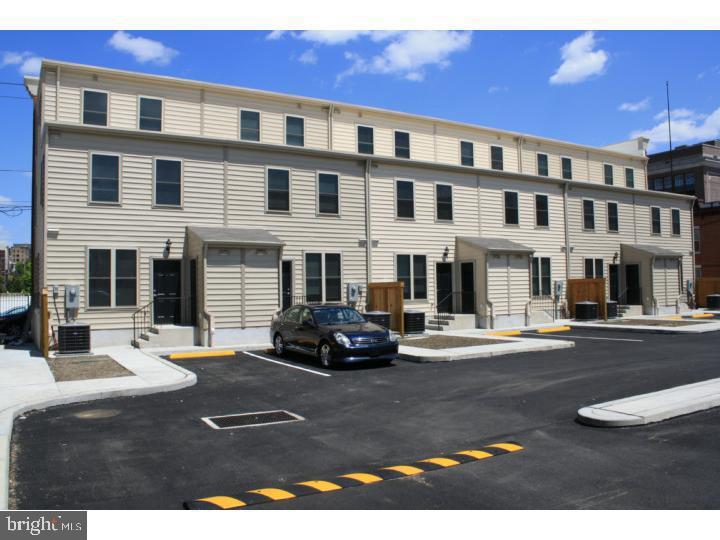 HAWTHORNE - Residential Lease