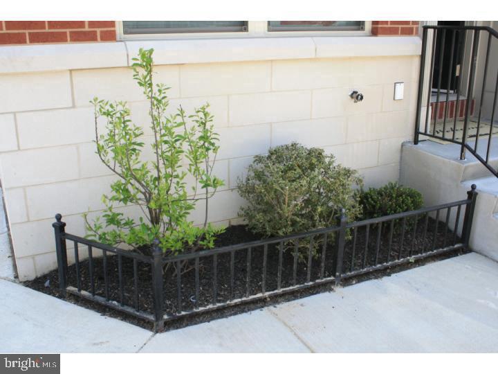 HAWTHORNE - Residential Lease