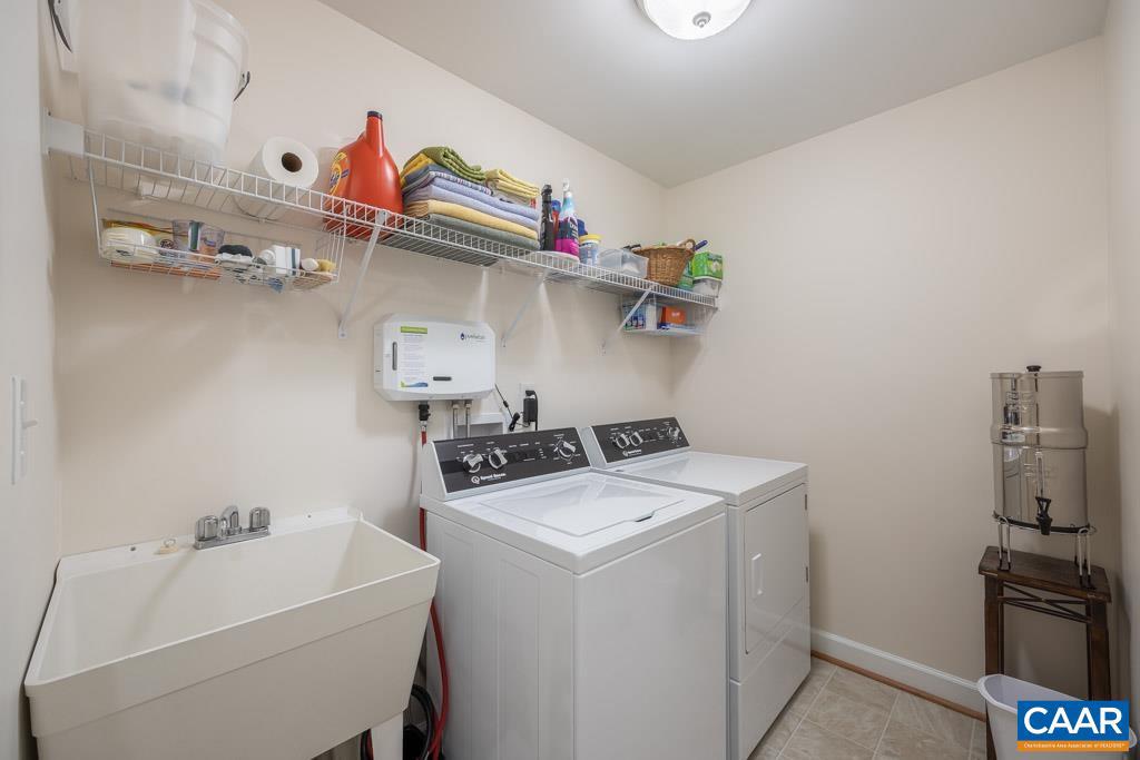 SPRING CREEK - Residential