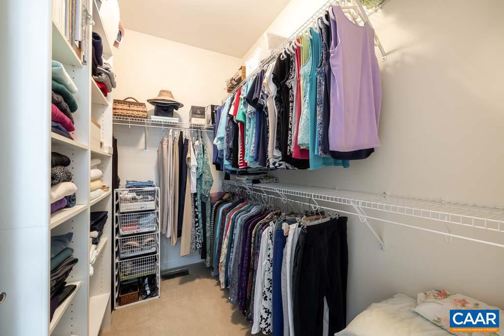 SPRING CREEK - Residential