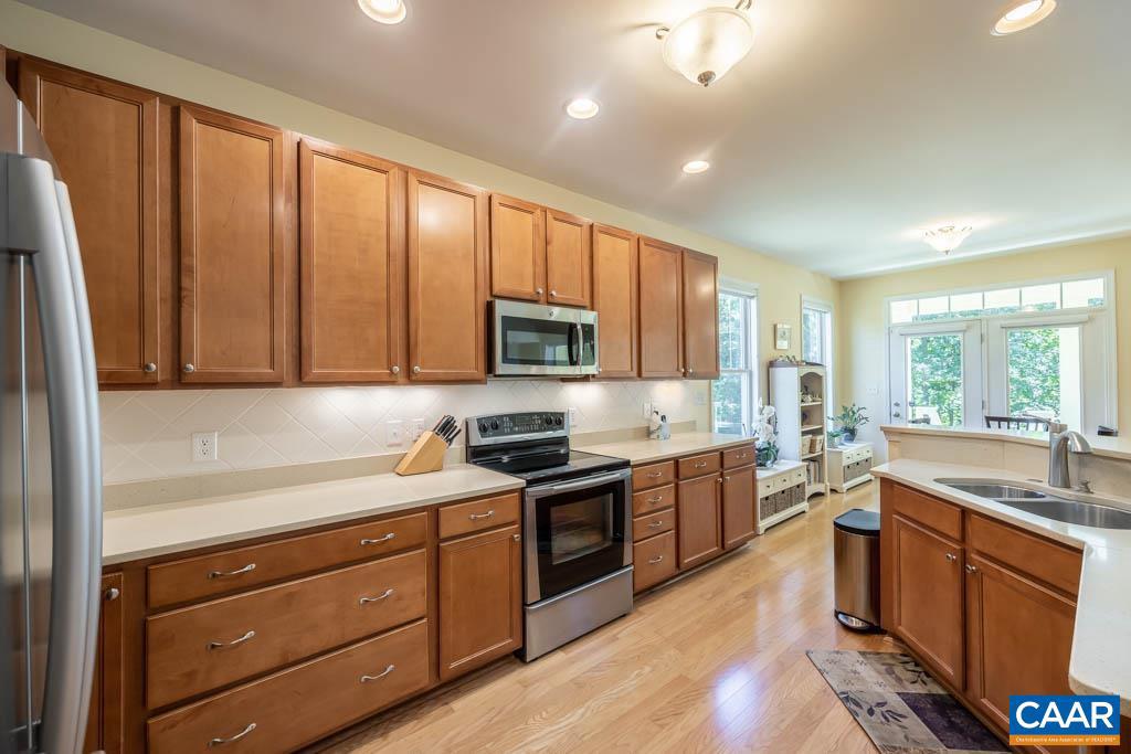 SPRING CREEK - Residential