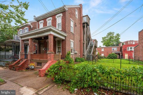 236 N CHARLOTTE STREET POTTSTOWN PA 19464