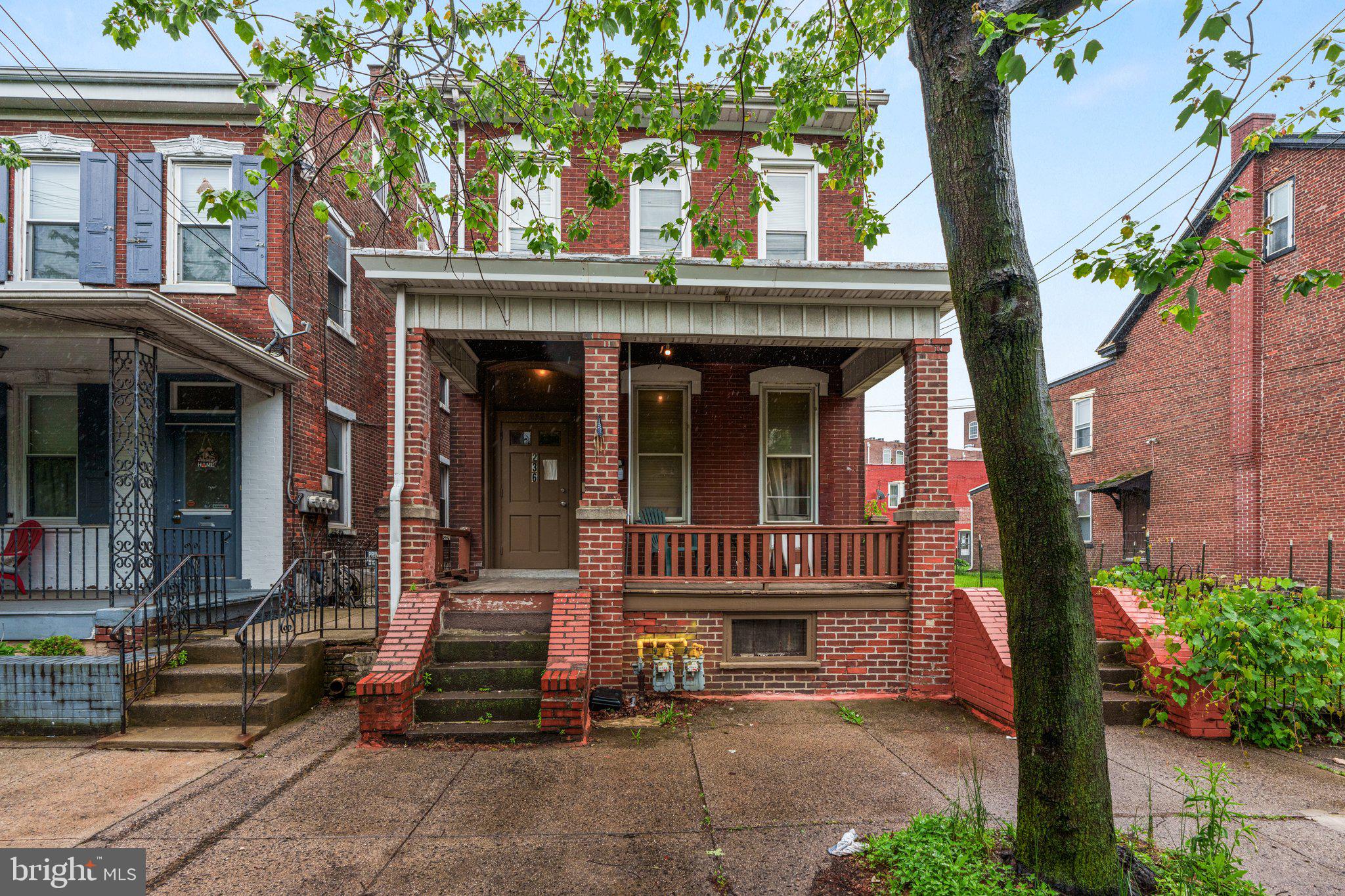 236 N CHARLOTTE STREET