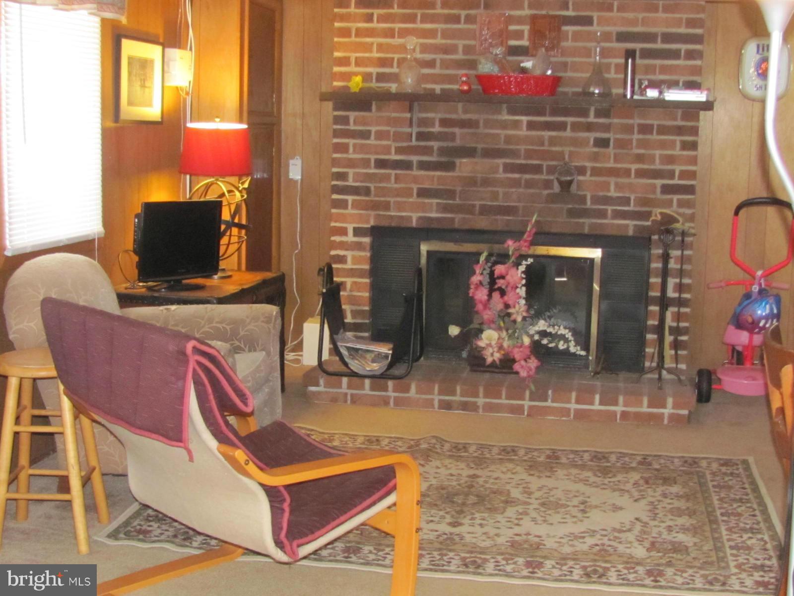 HILLENDALE FARMS - Residential