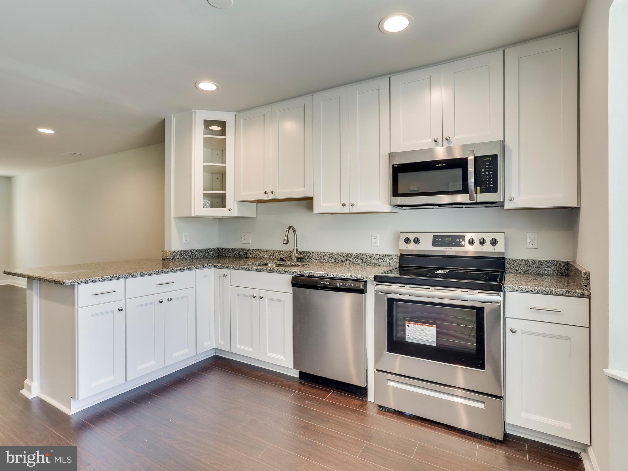 ARBORY CONDO PHASE SIX-R - Residential