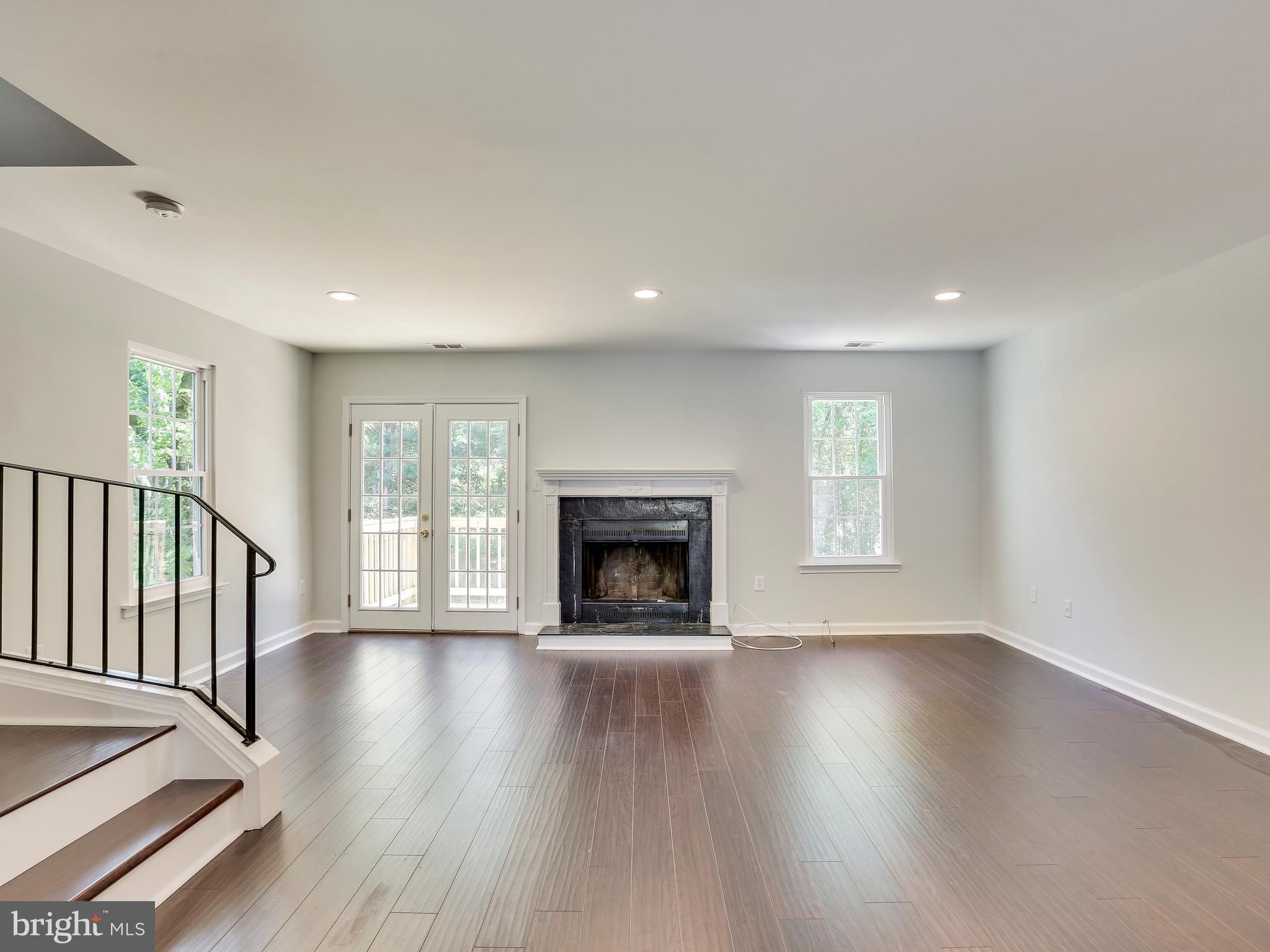 ARBORY CONDO PHASE SIX-R - Residential