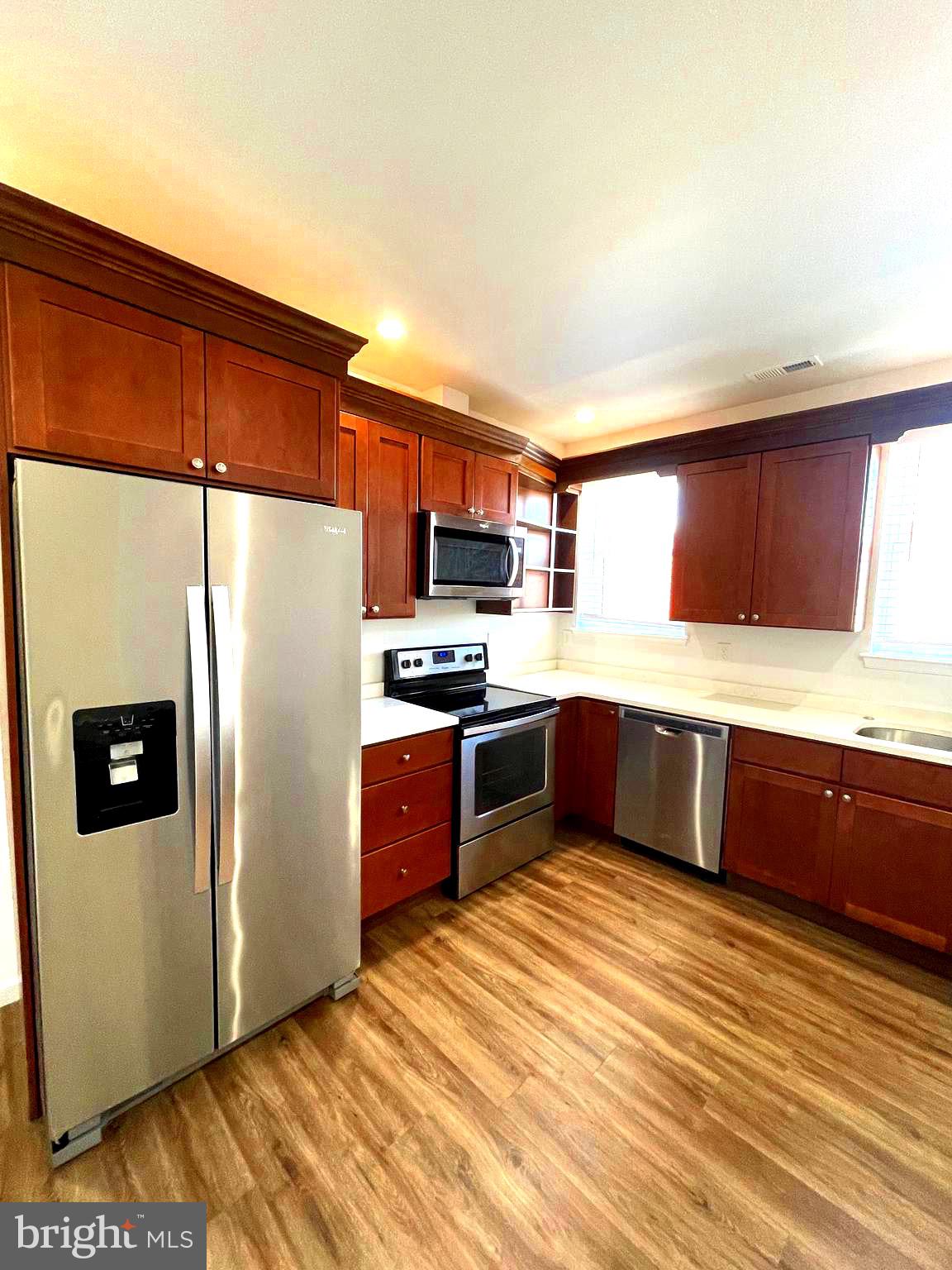 PORT RICHMOND - Residential Lease