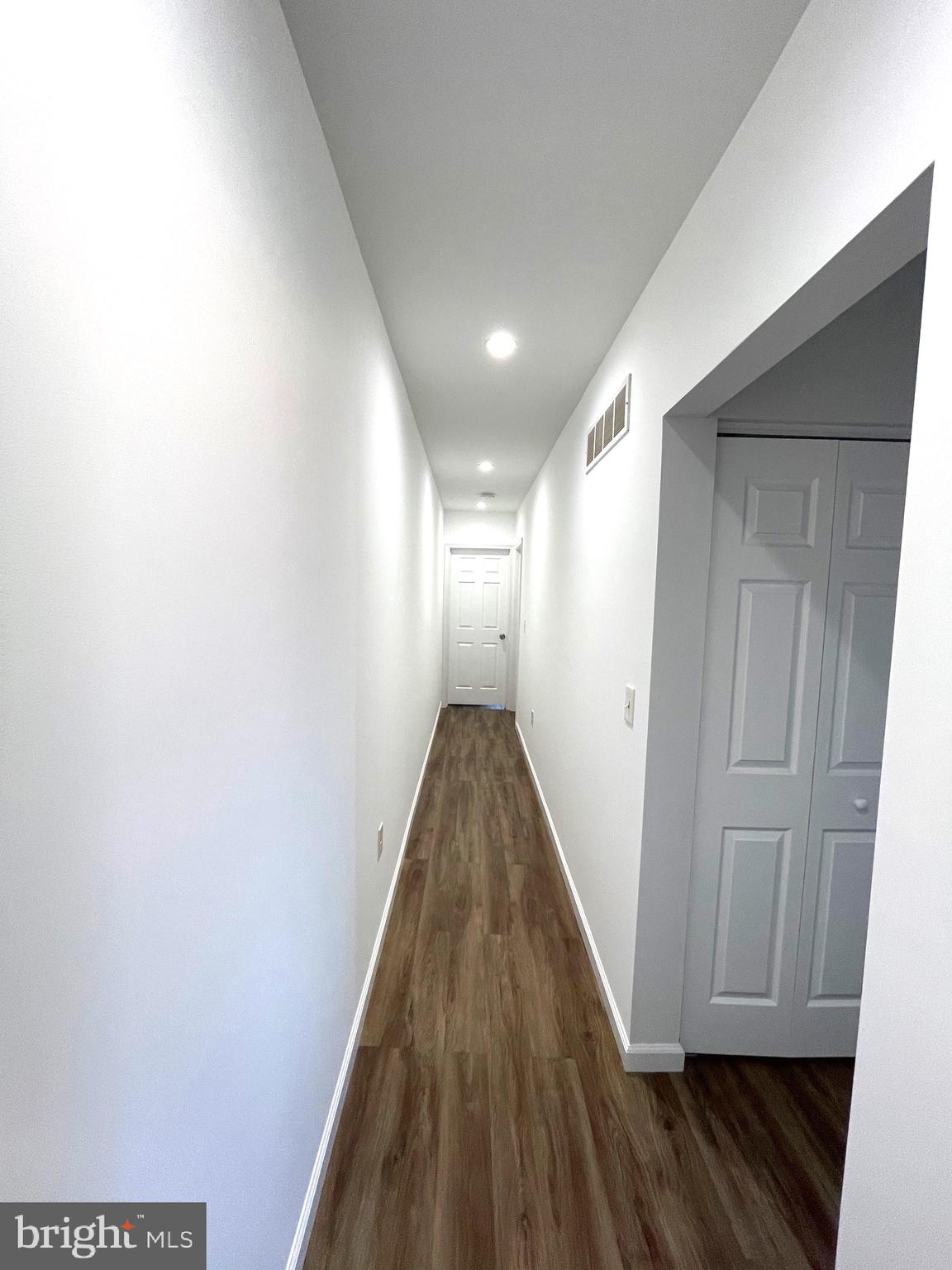 PORT RICHMOND - Residential Lease