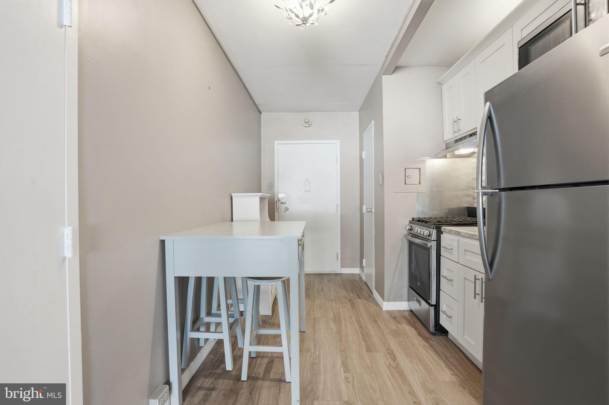 ELKINS PARK HOUSE - Residential