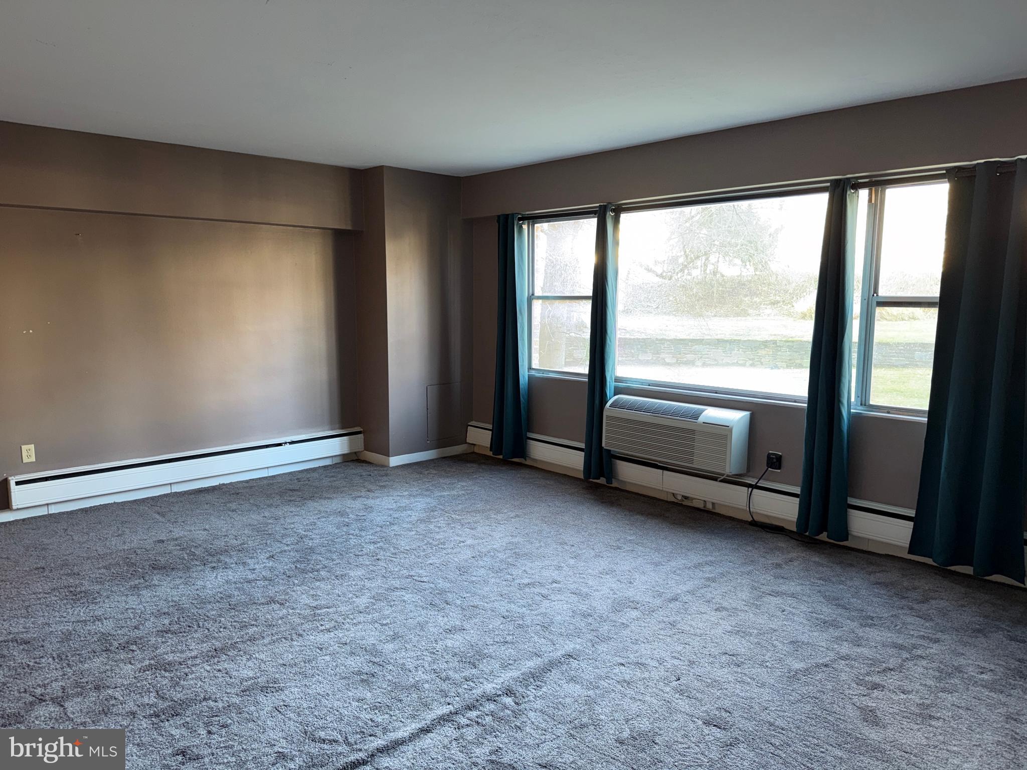 ELKINS PARK HOUSE - Residential