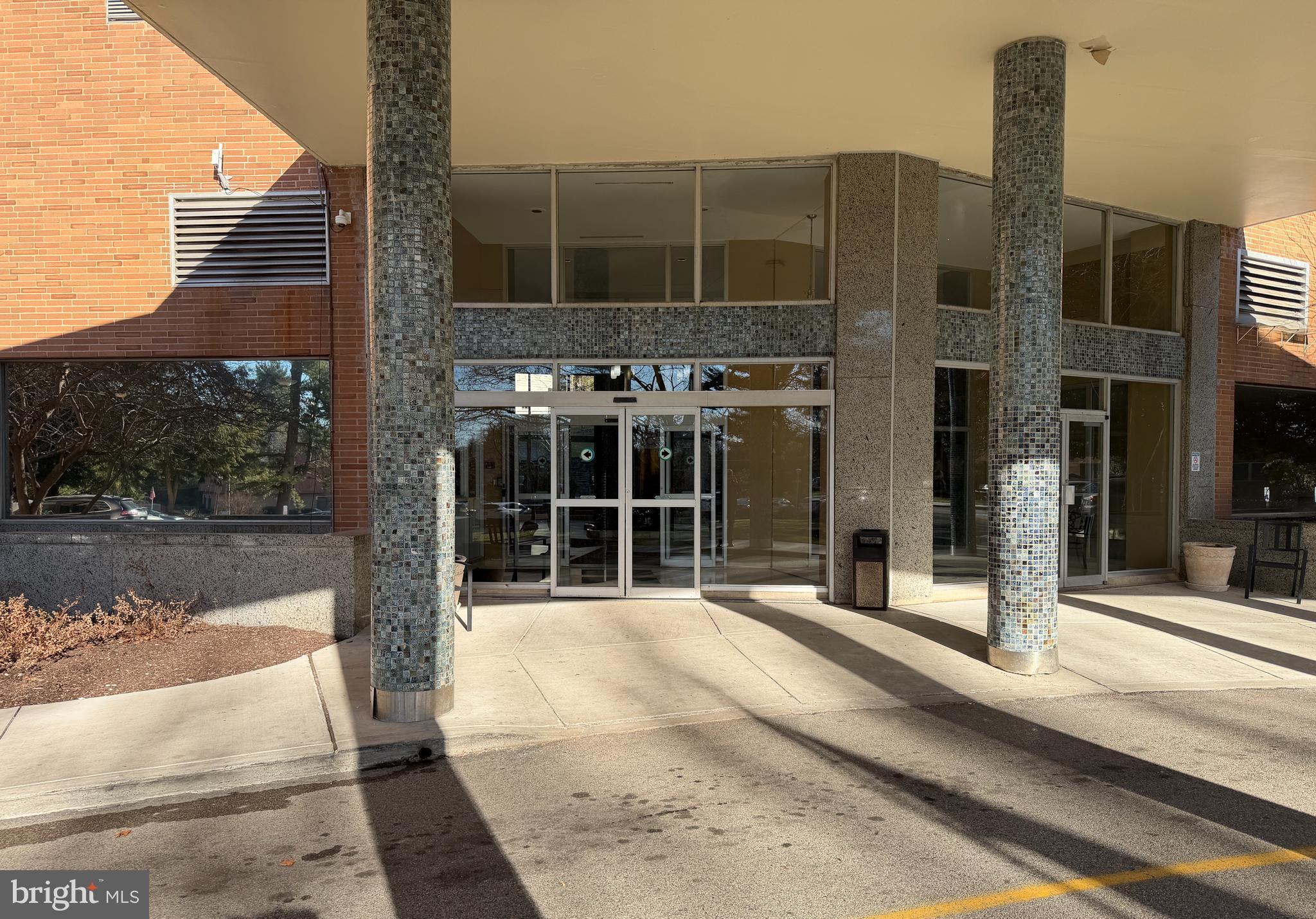 ELKINS PARK HOUSE - Residential