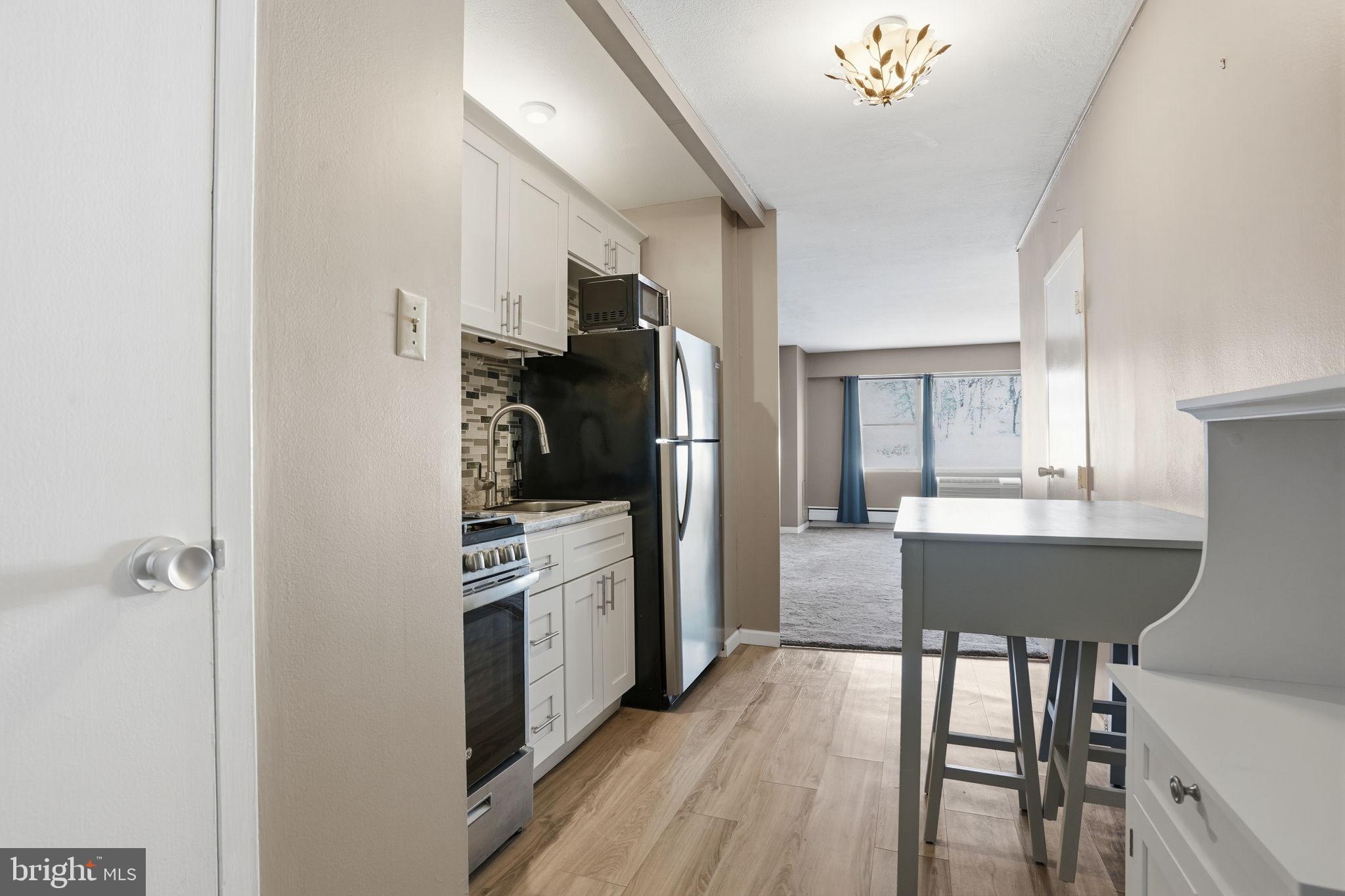 ELKINS PARK HOUSE - Residential