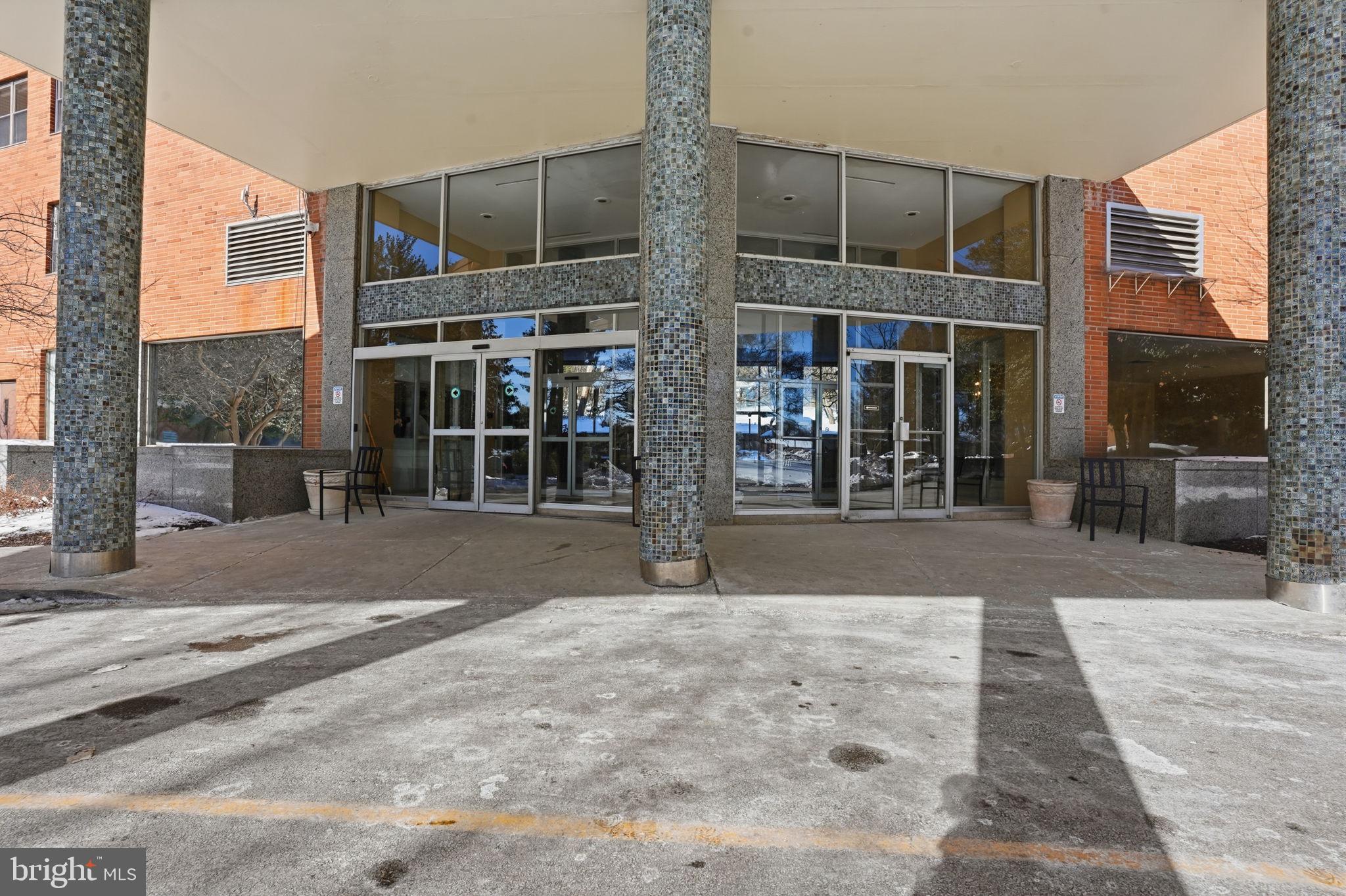 ELKINS PARK HOUSE - Residential