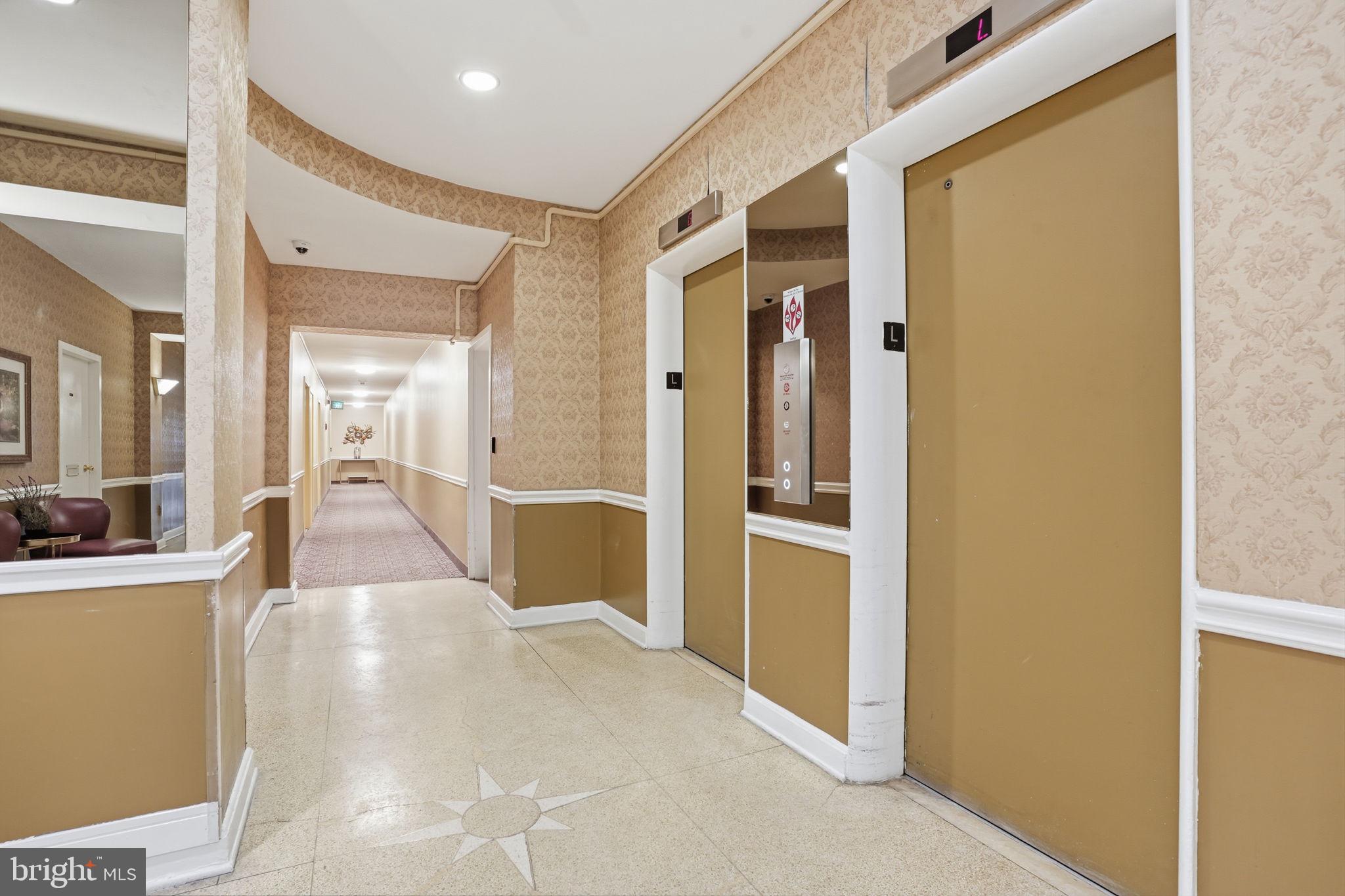 ELKINS PARK HOUSE - Residential