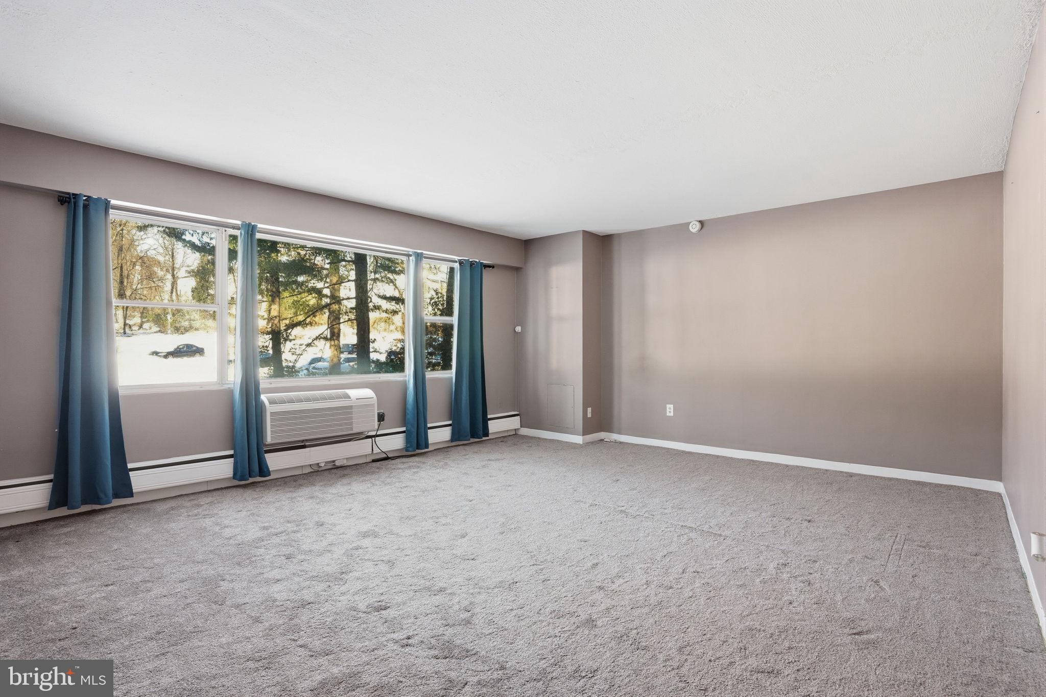 ELKINS PARK HOUSE - Residential