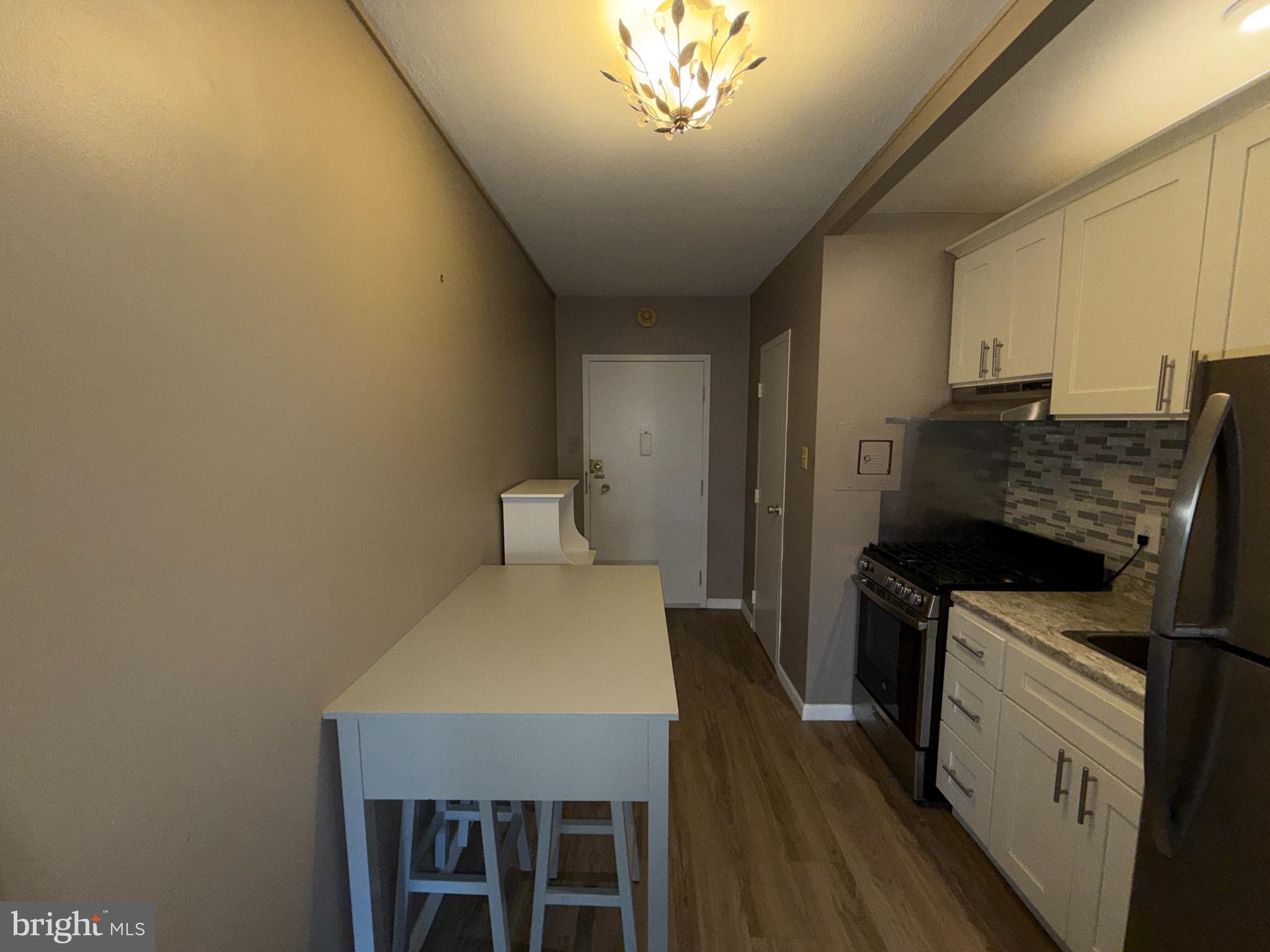 ELKINS PARK HOUSE - Residential