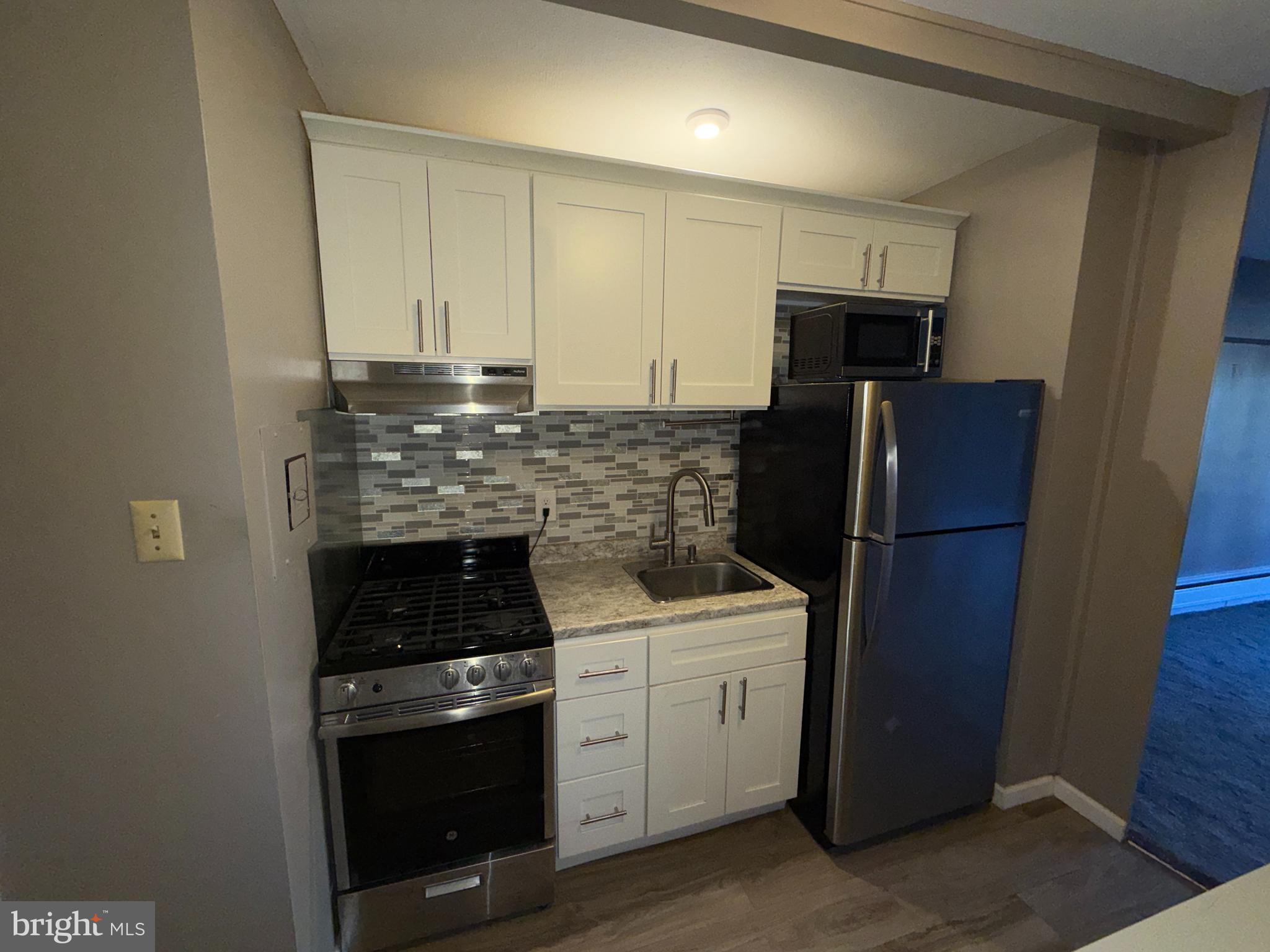 ELKINS PARK HOUSE - Residential