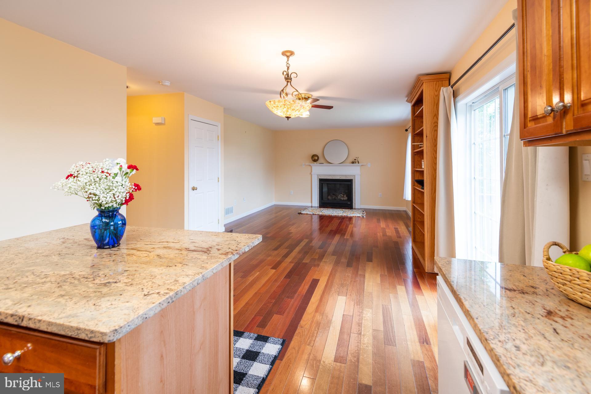 FOXPOINTE - Residential