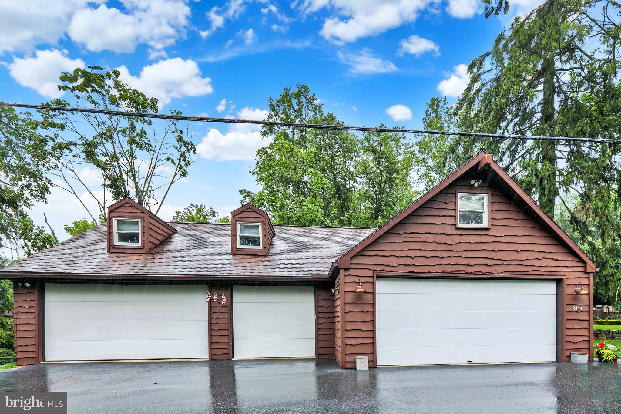 2464 MOUNTAIN ROAD